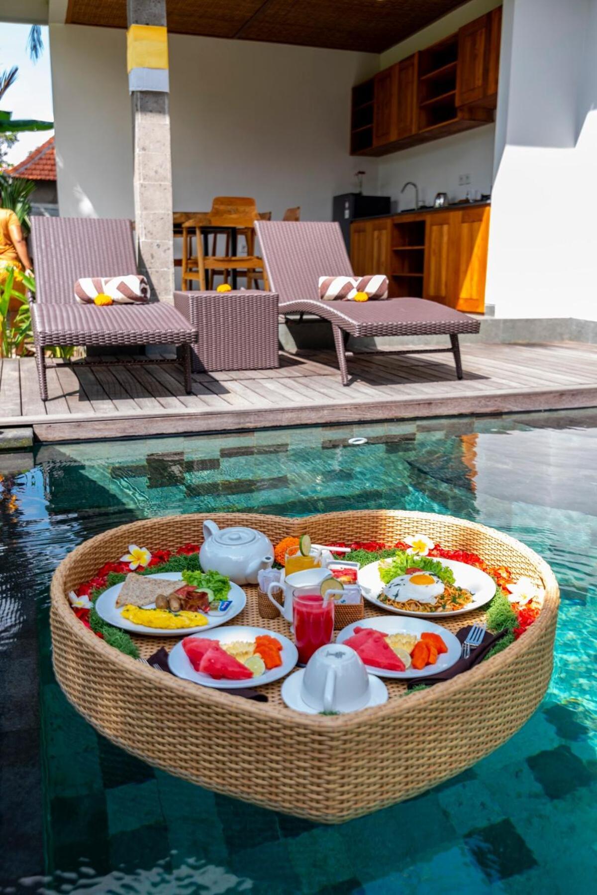 Sendaya Villa *