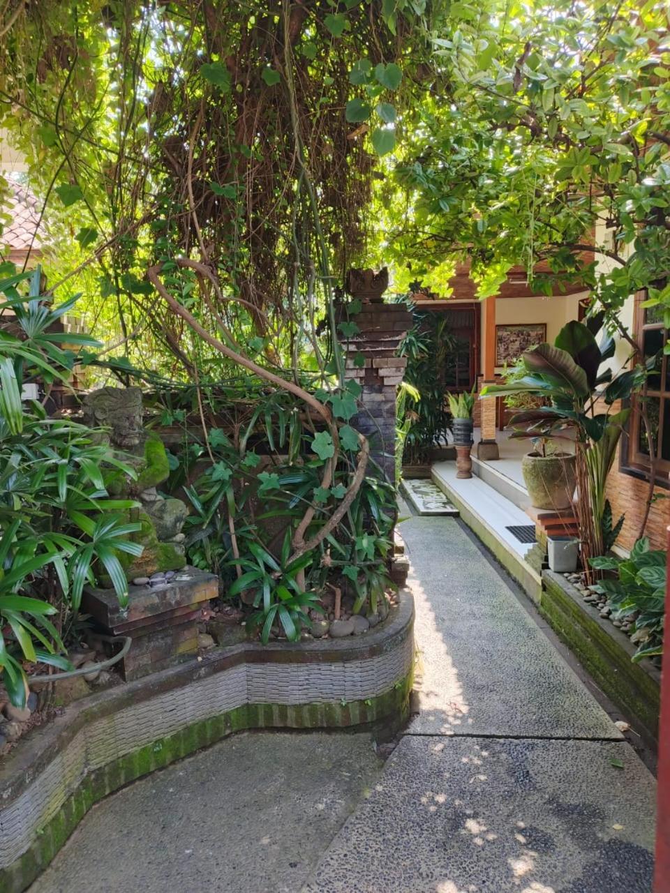 Bale Bali Kemenuh Homestay