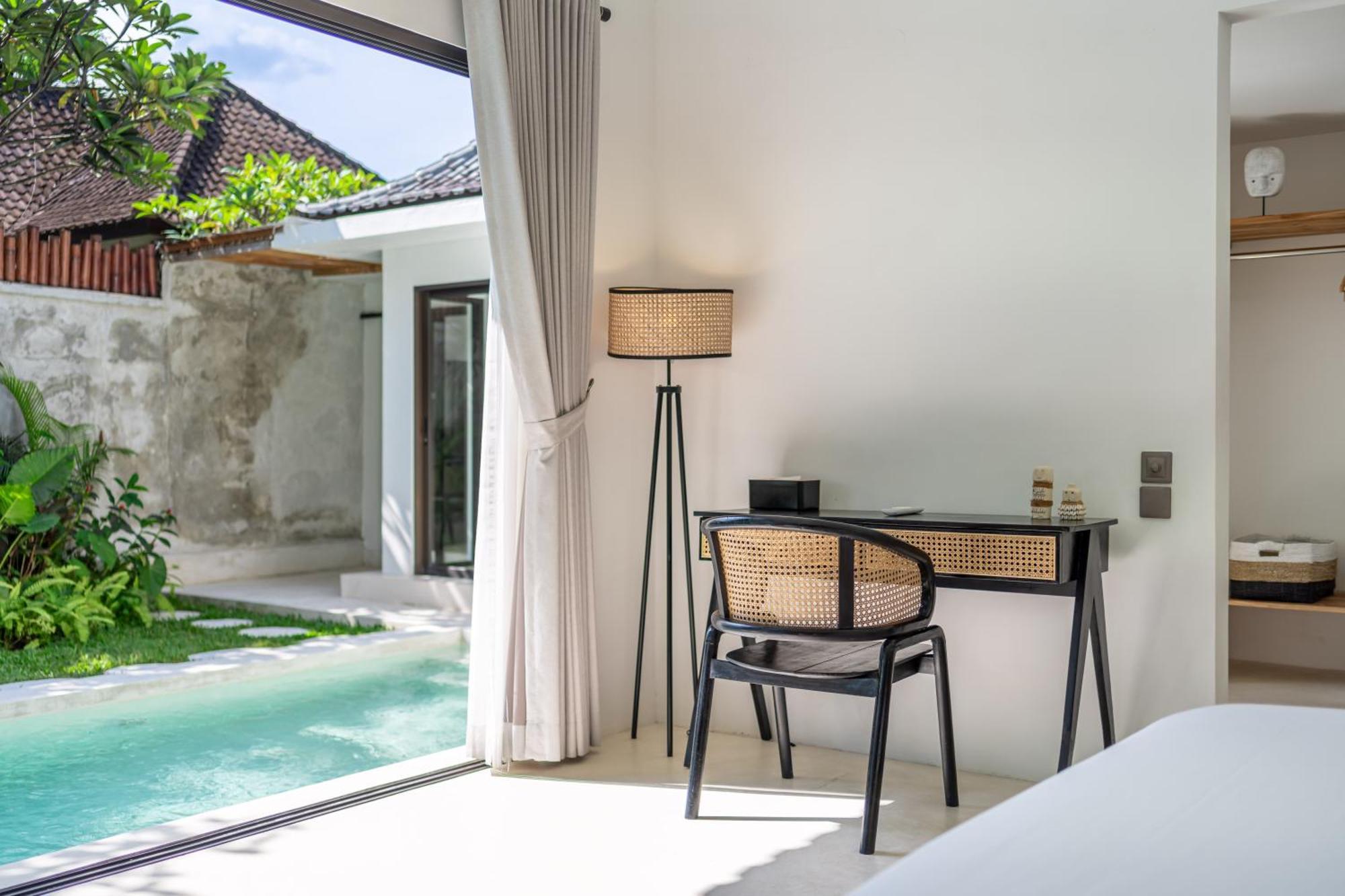 Villa Your Dream Getaway Awaits - In Offering Unmatched Temple Views! *