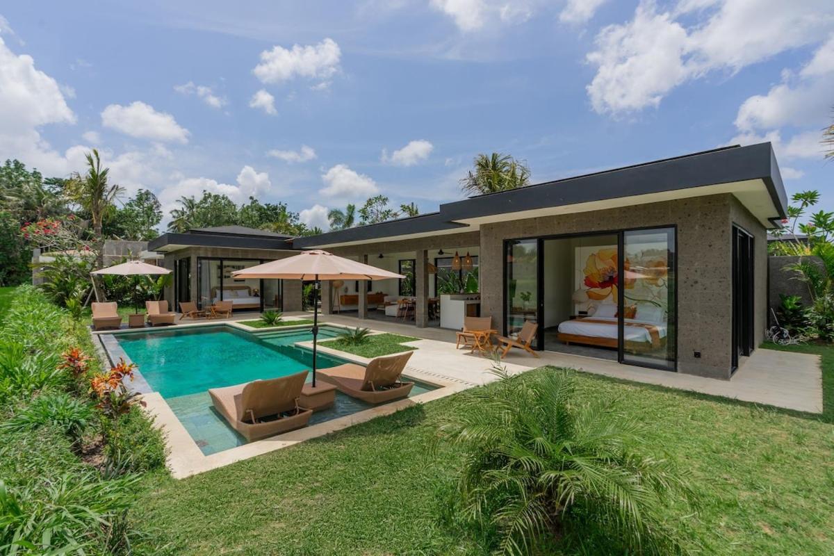 Serenity Panoramic Ricefield View And Pool Villa