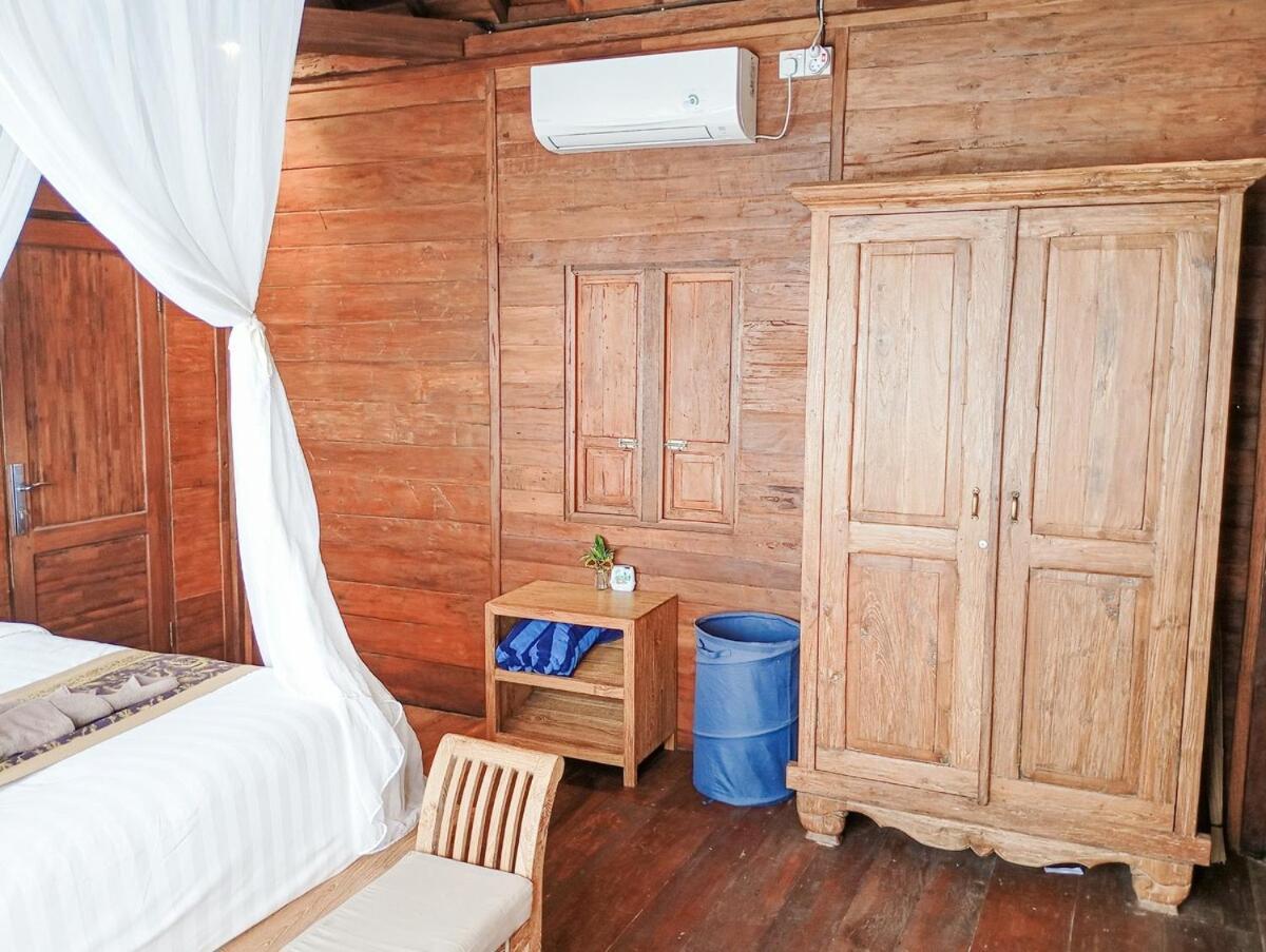 Nyoman Sandat House 1 *