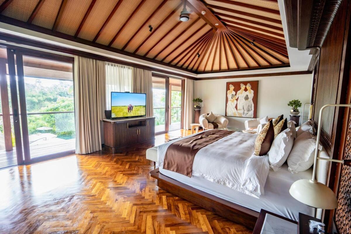 Kama Villa *