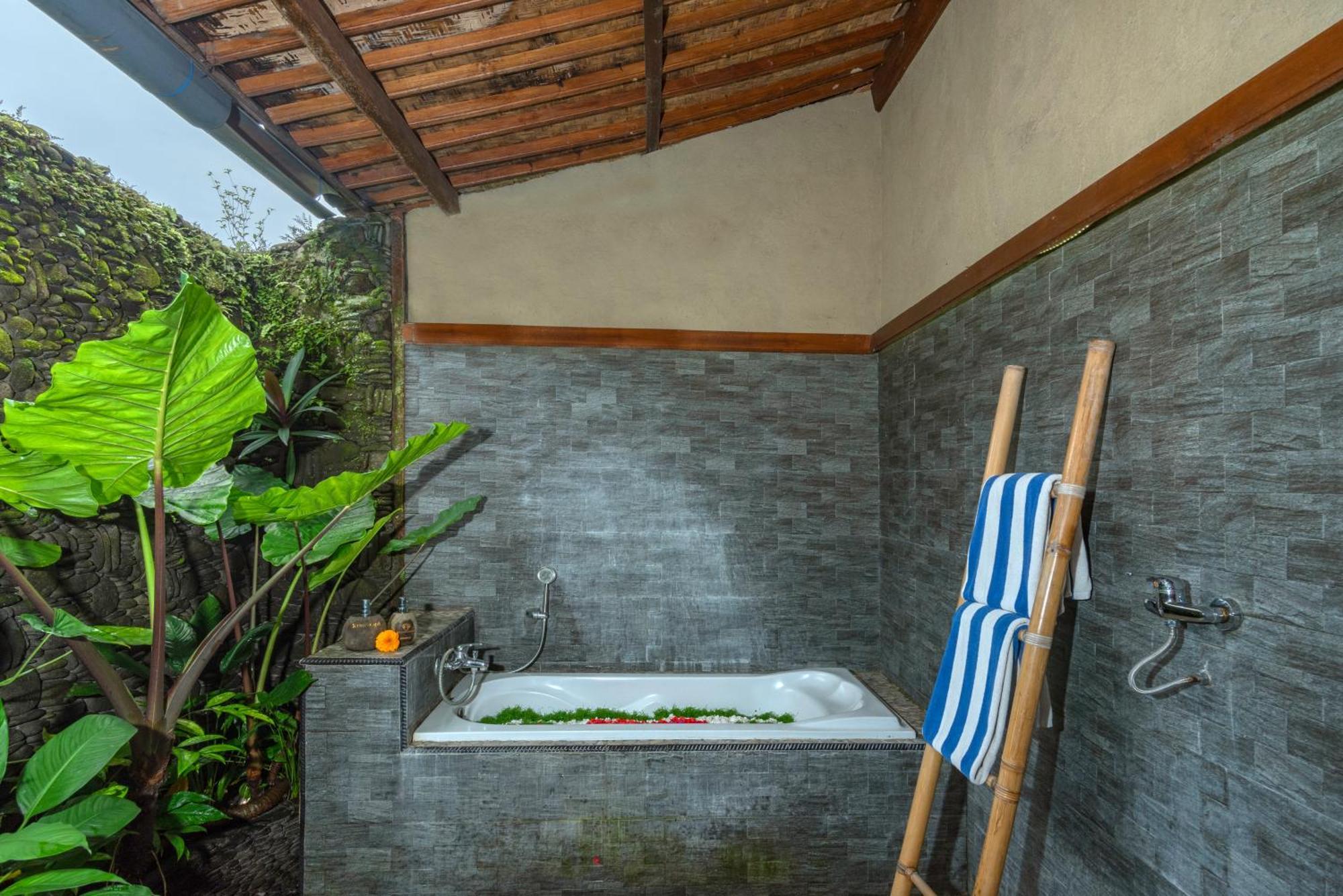 The Alus And Villa Ubud (Bali)