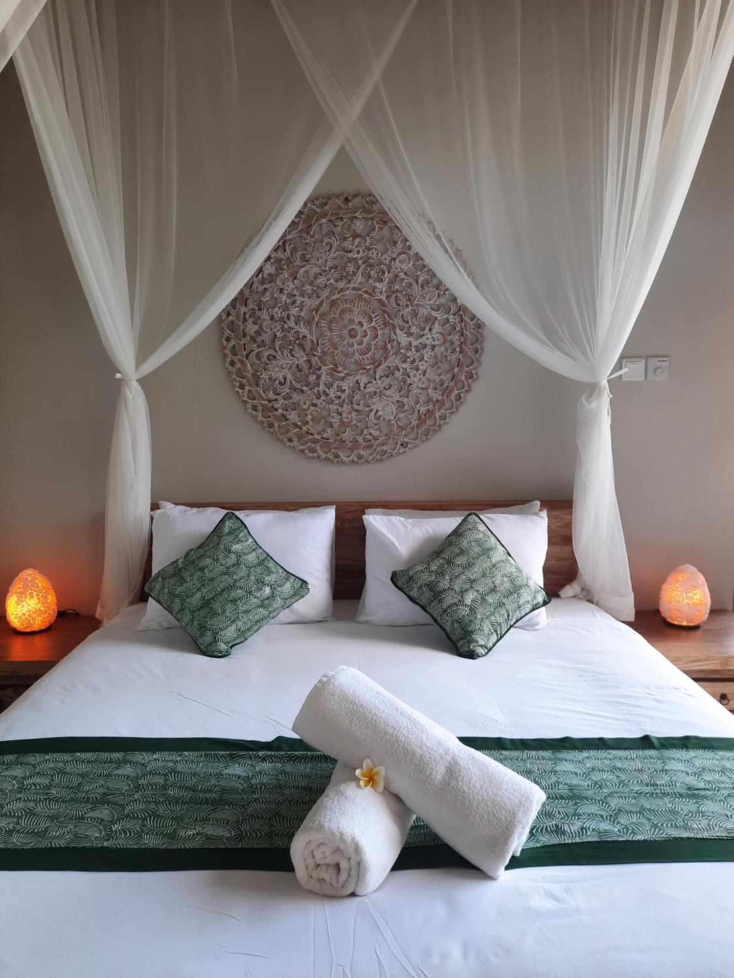 Mb Villa *