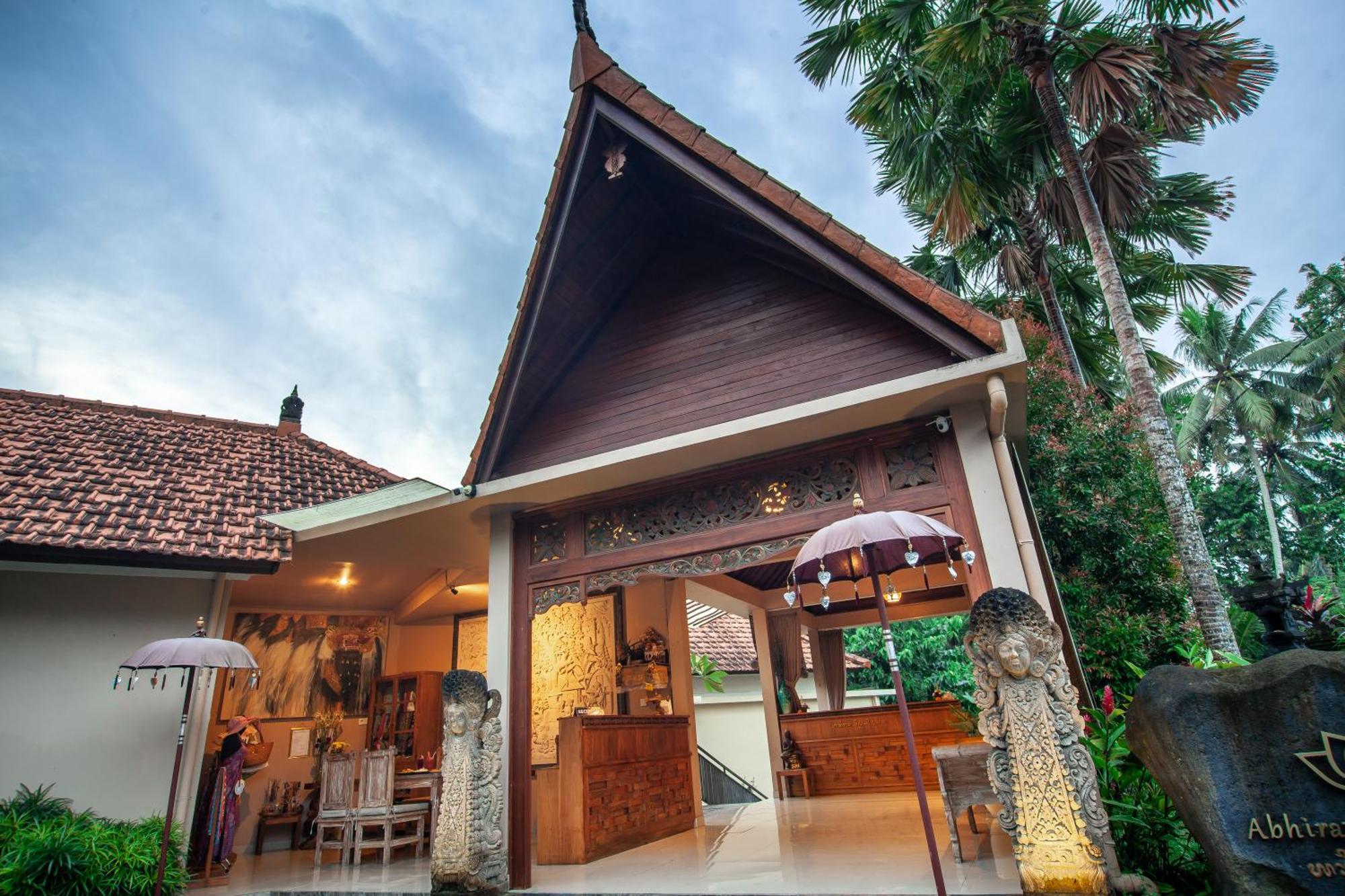 Hotel Abhirama And
