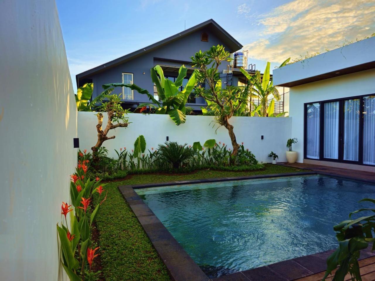Sesana Villa *