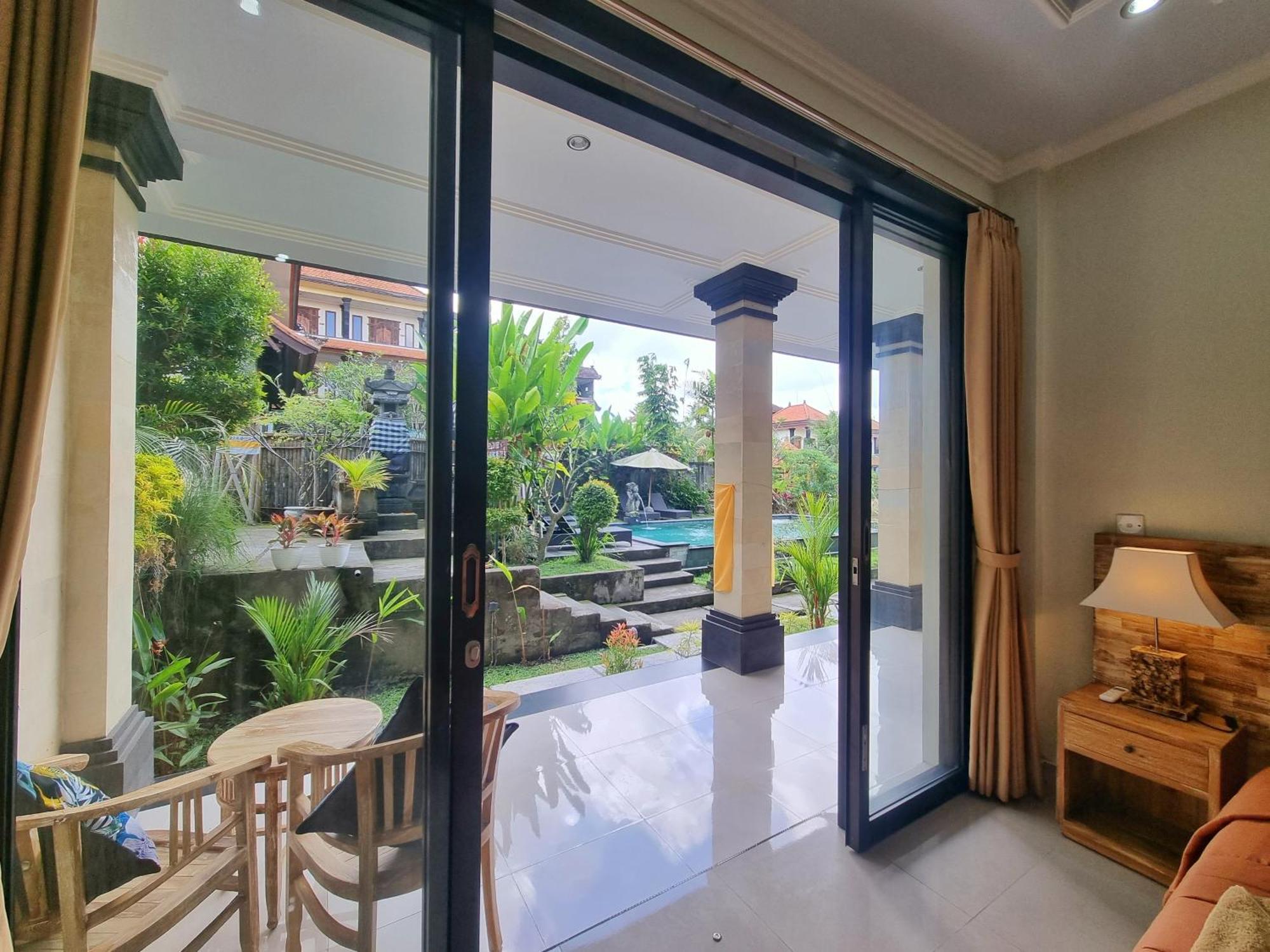 Guest house Sari *
