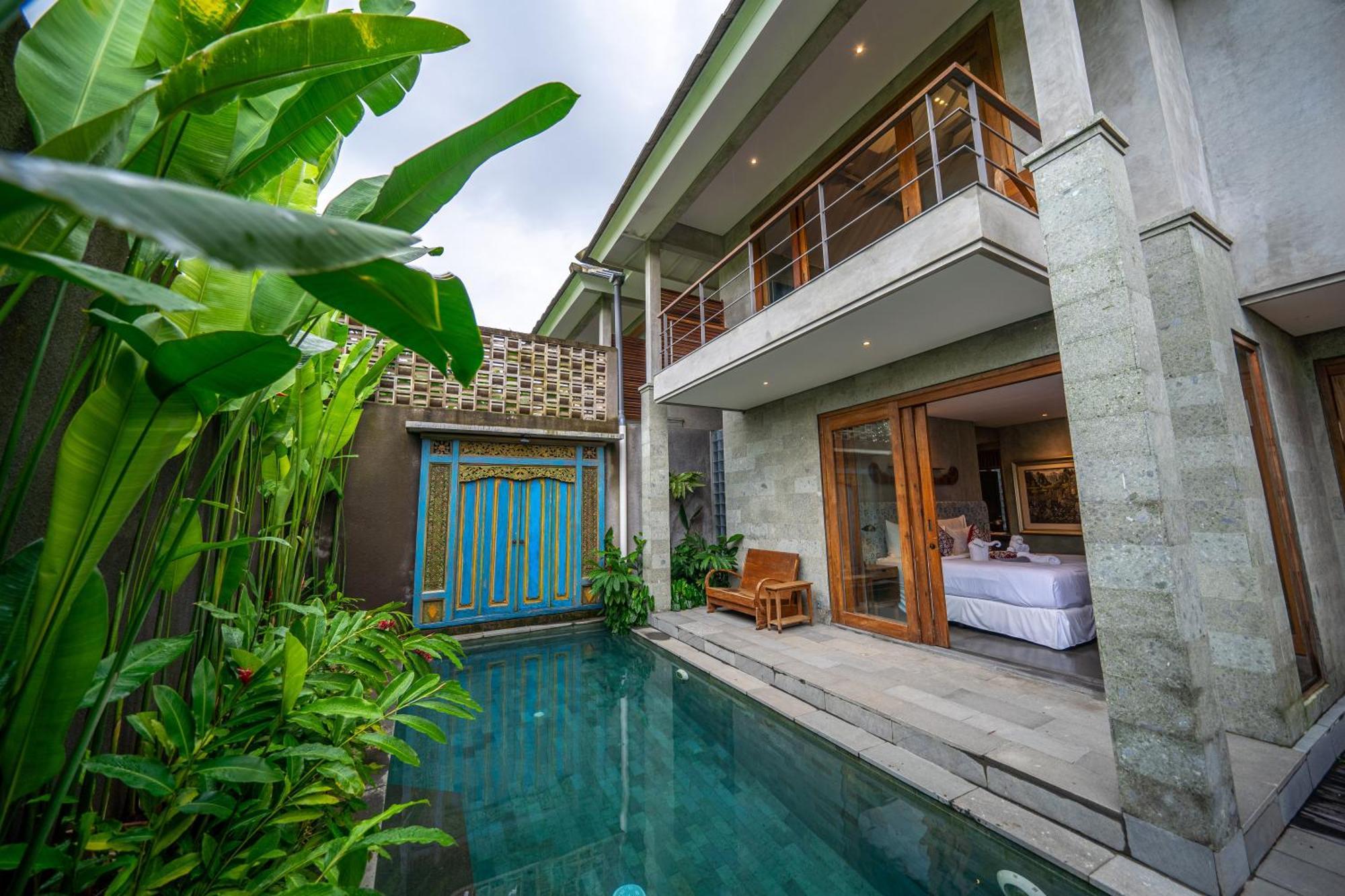 Villa Diary *