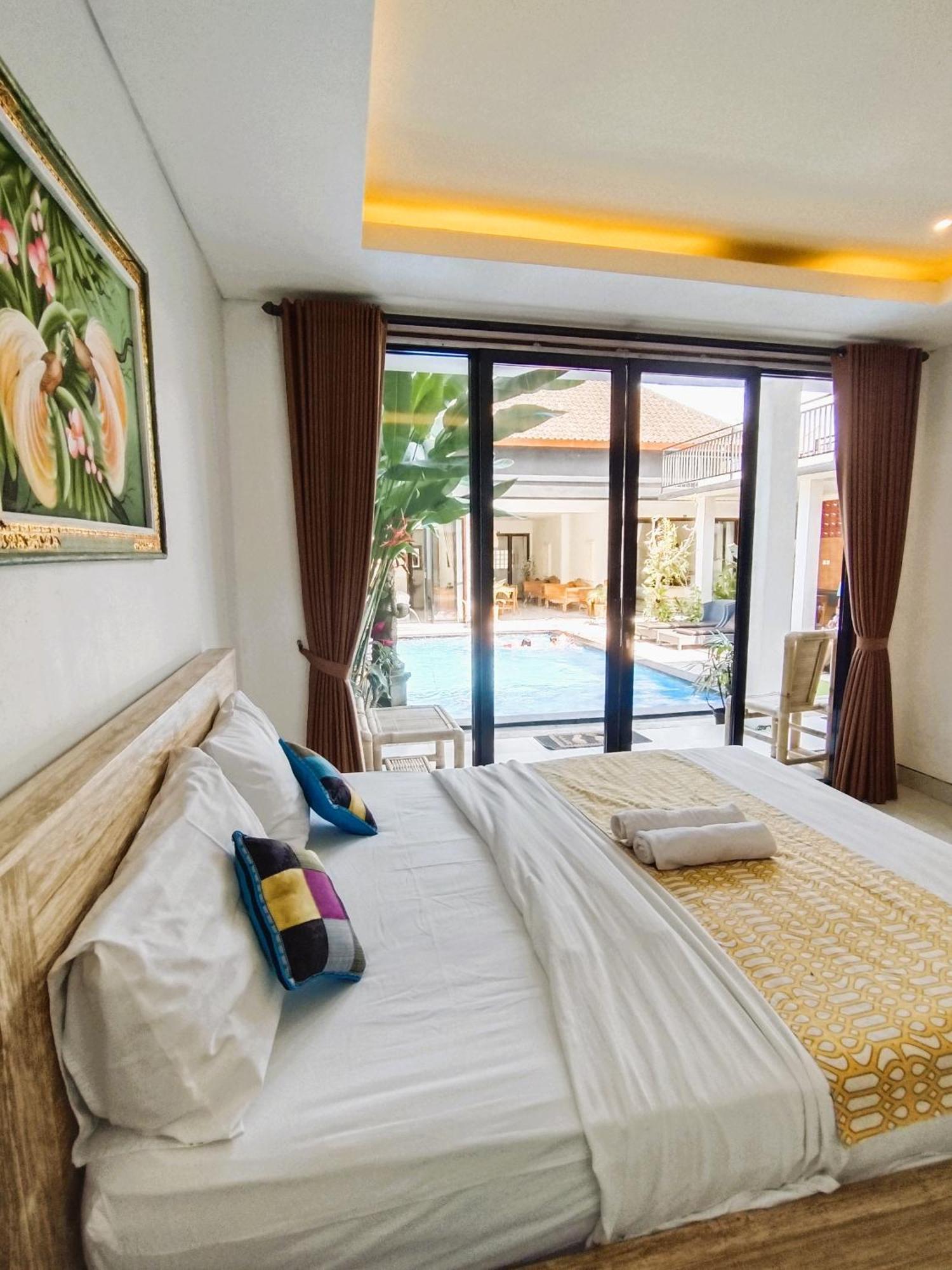 Ratu Ayu 8 Bedroom *