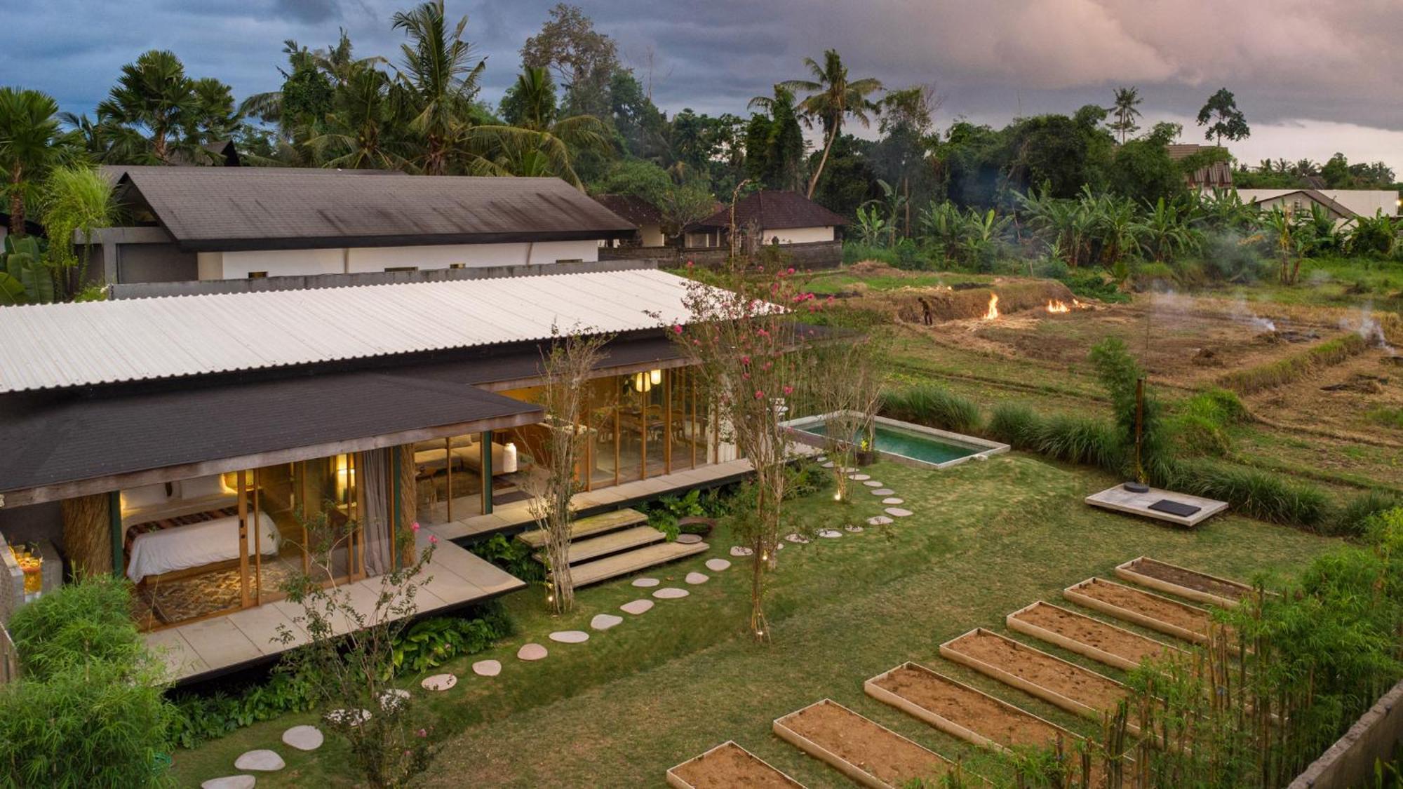 Villa Less House