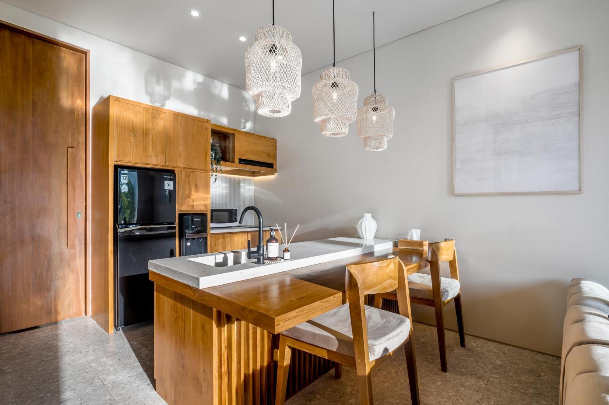 New! Elegant & Private 1br With Pool In *