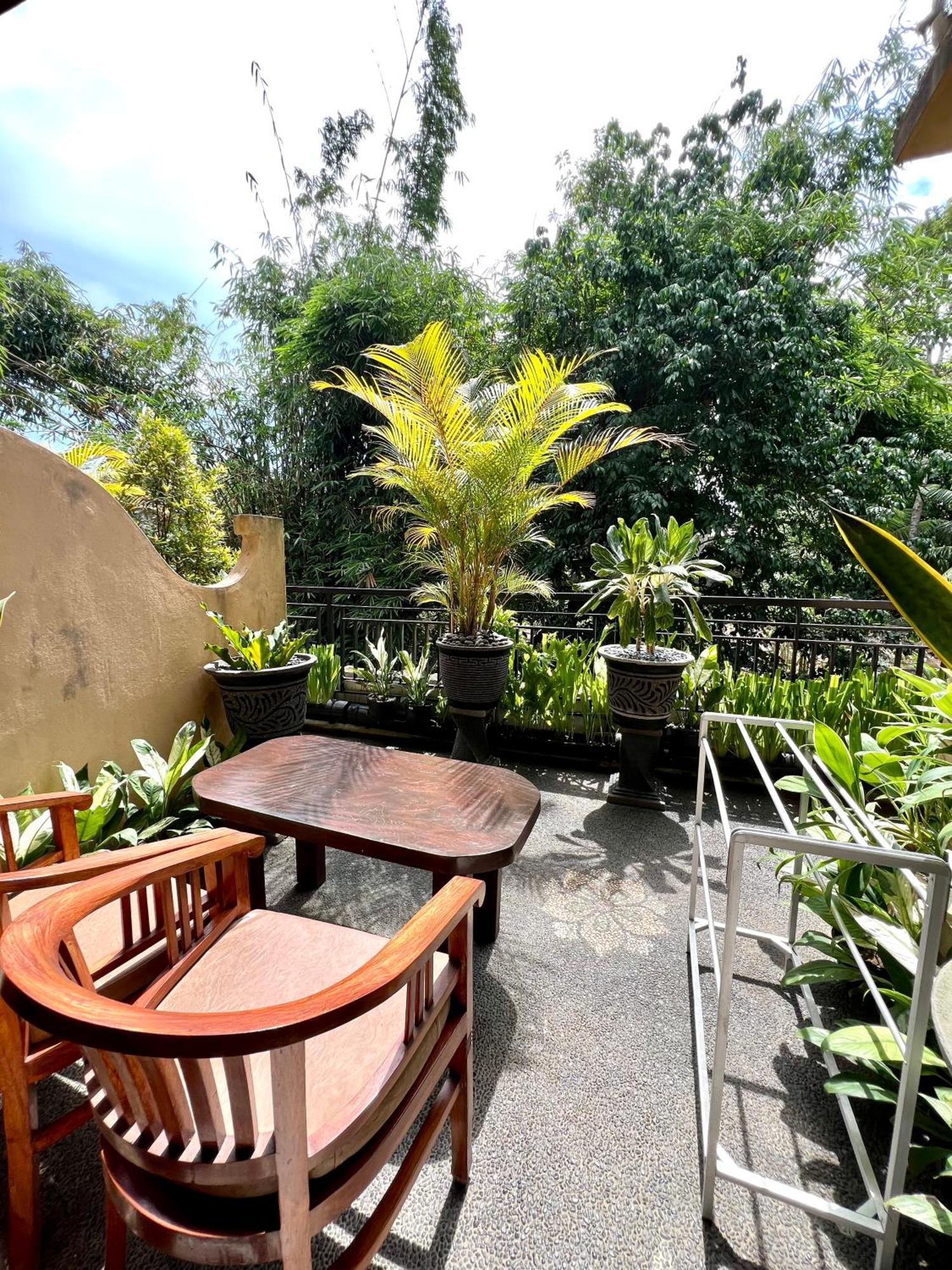 Gusti Putu Oka Wisma tamu 2*
