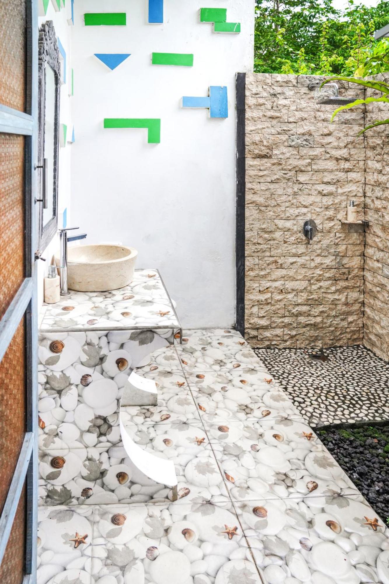 Brick House - Interior And Modern Comfort