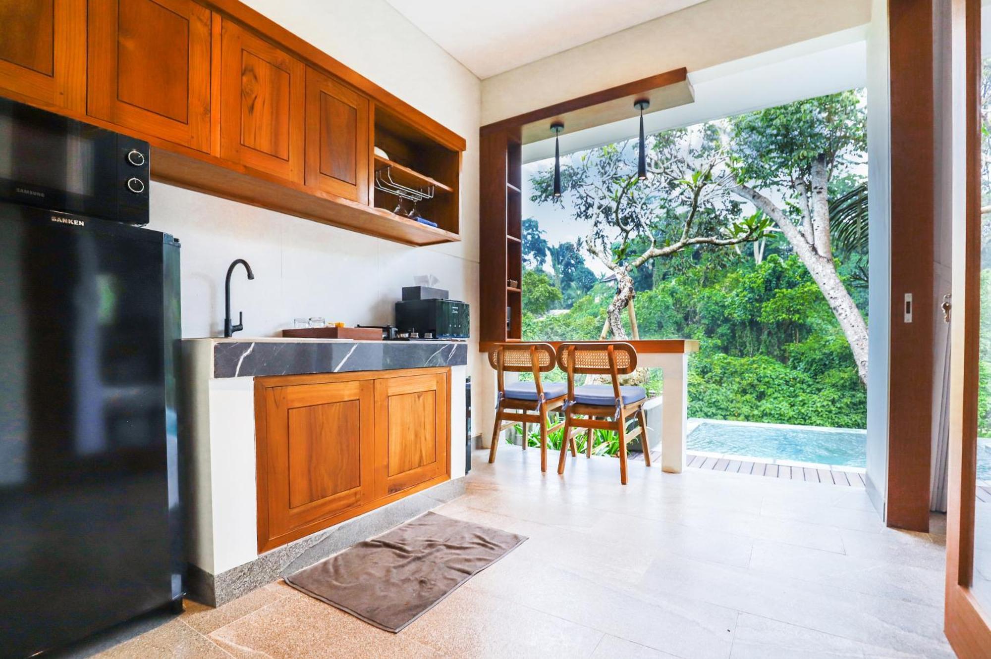 1bdr Misty River1 - Construction Nearby And Disc