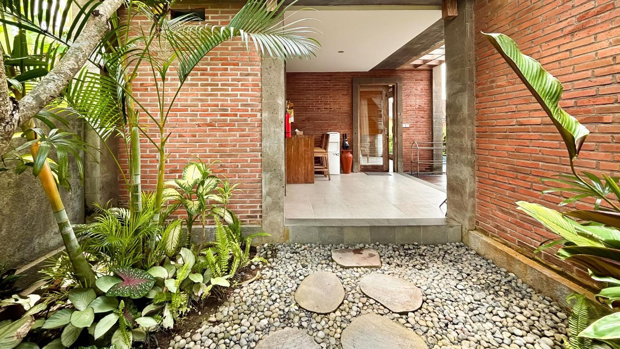 D'lobong Private *