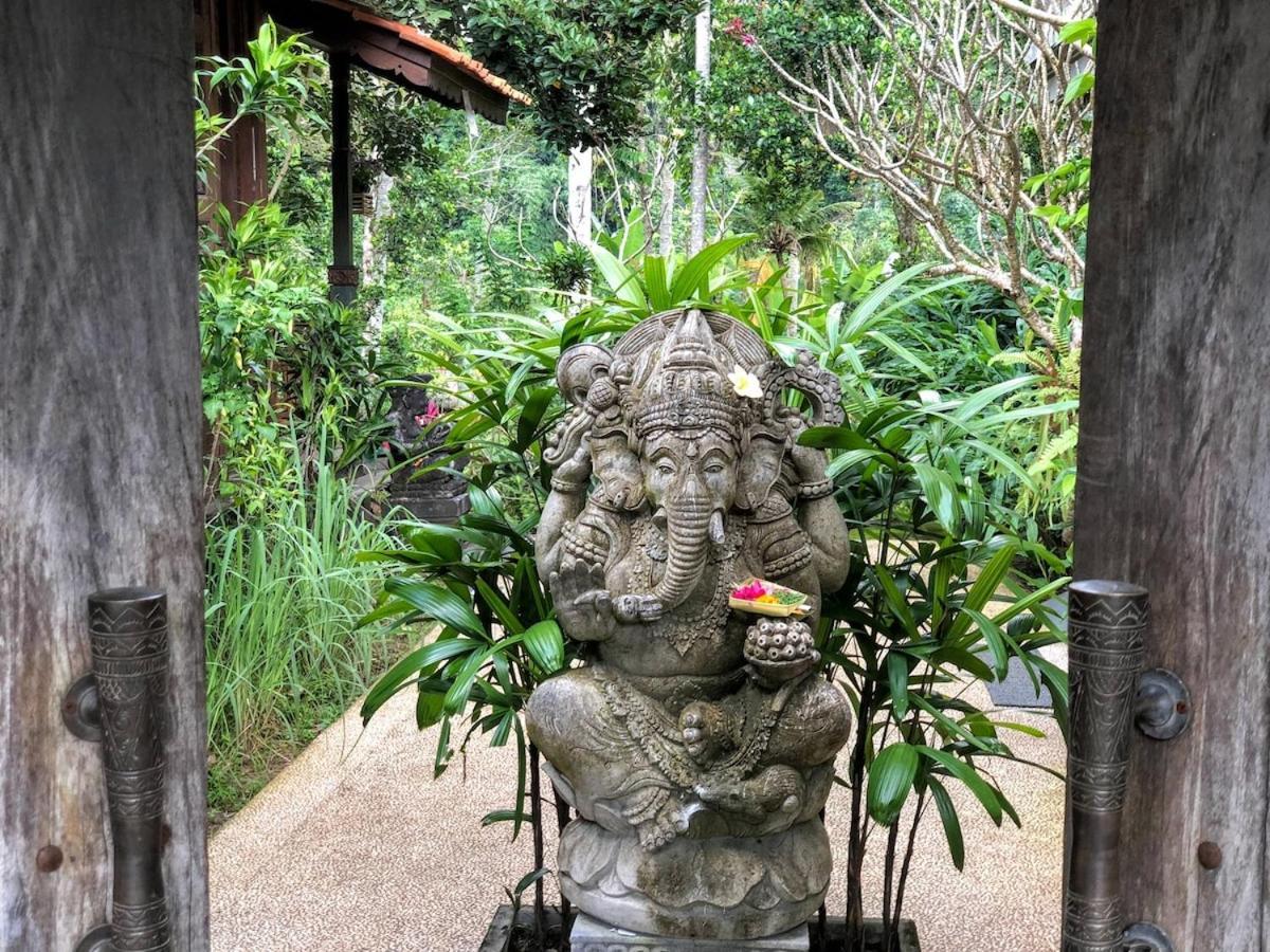 Tresna Bali Luxury Villa *