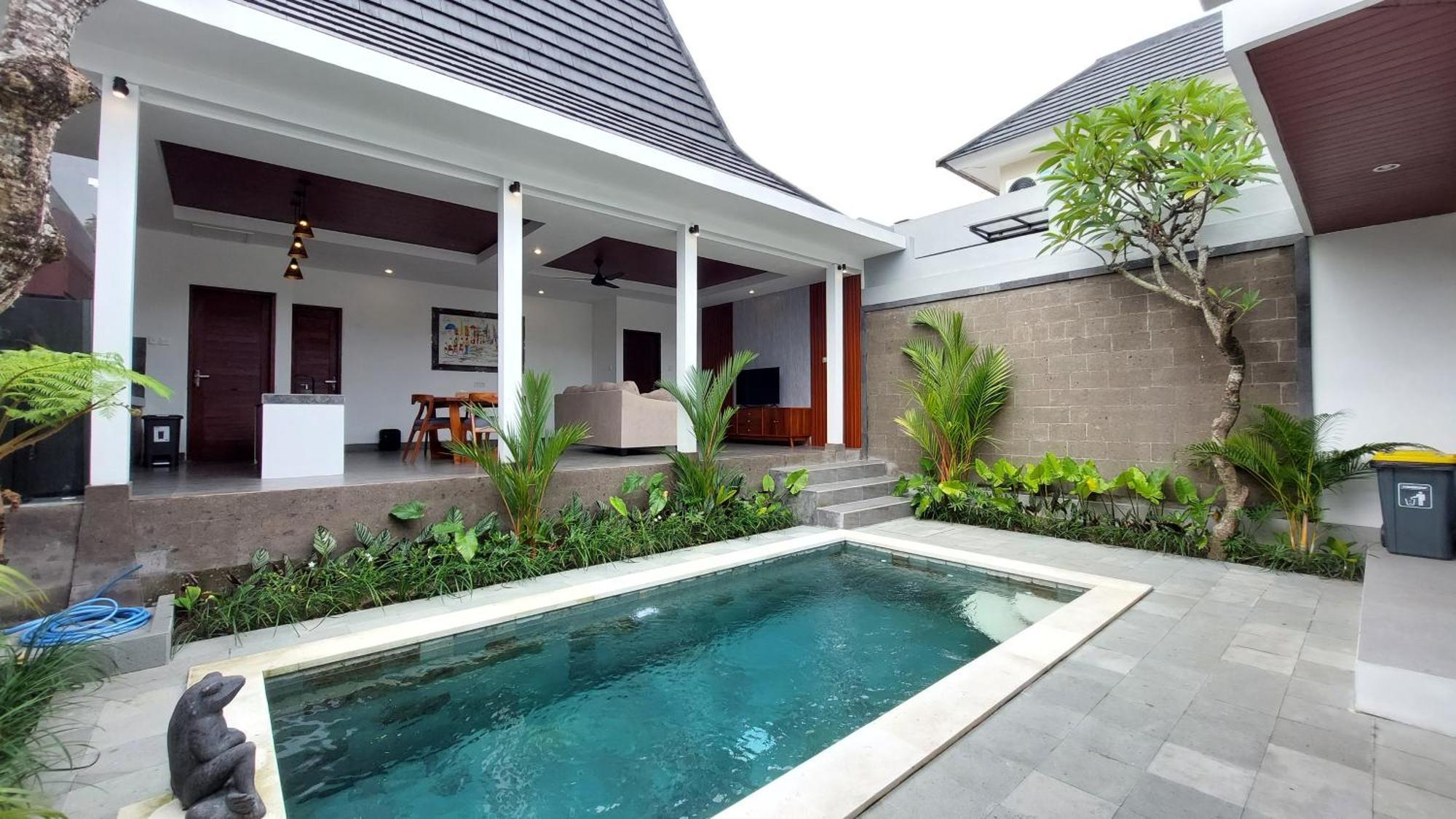 Chic 2br Cozy & Private Pool At Bareng Villa *