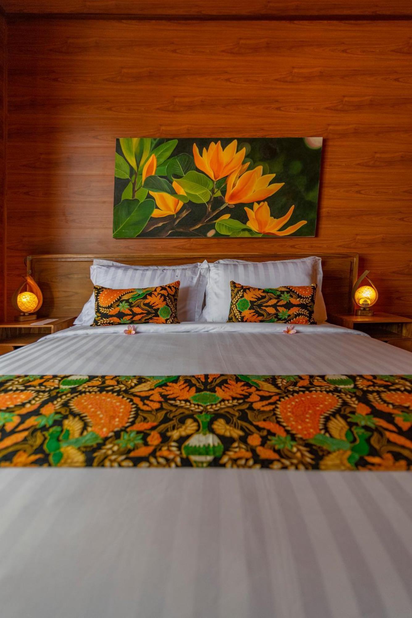 Uma Nandhi Ubud *