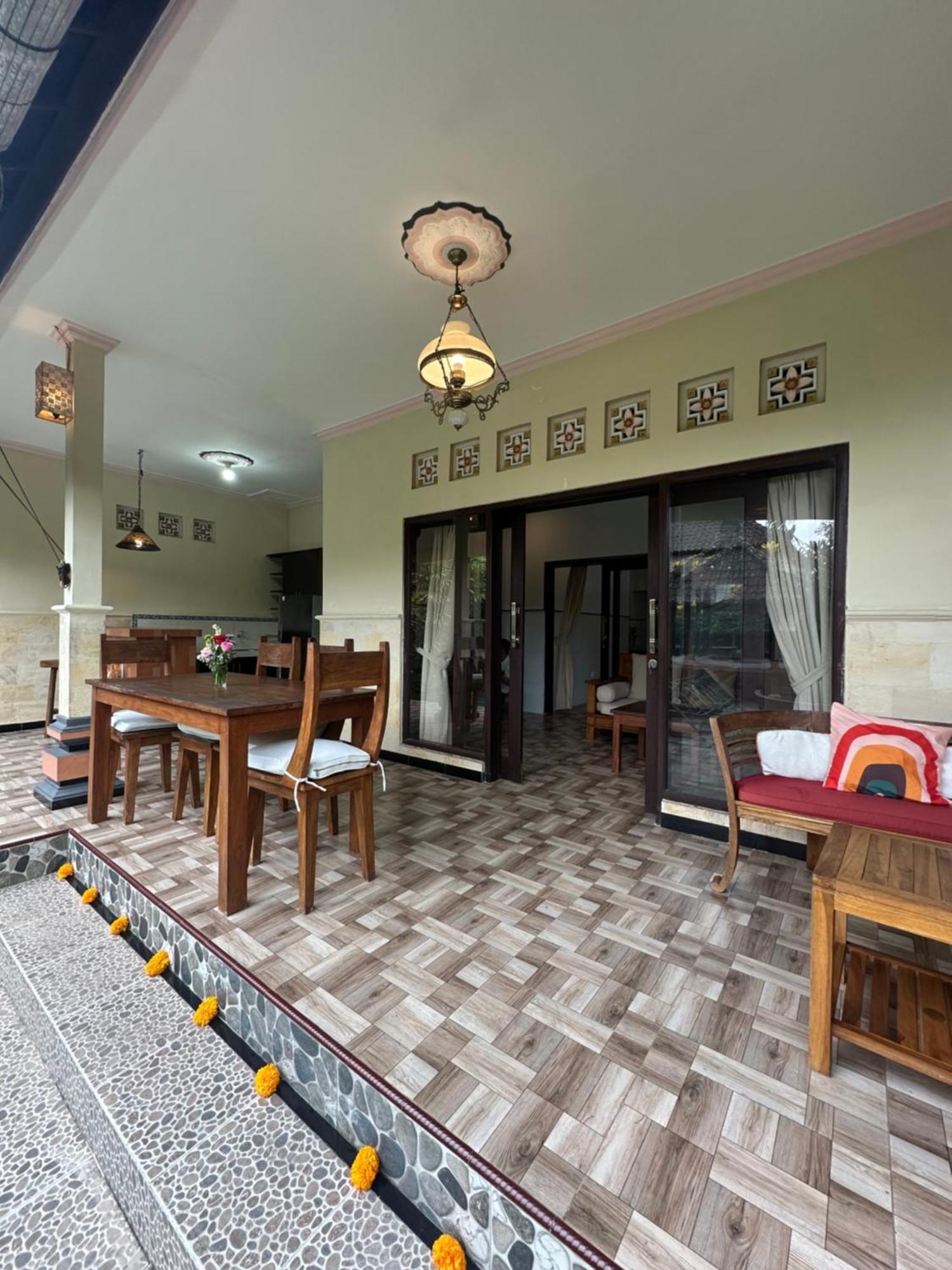 Villa Sandhya *