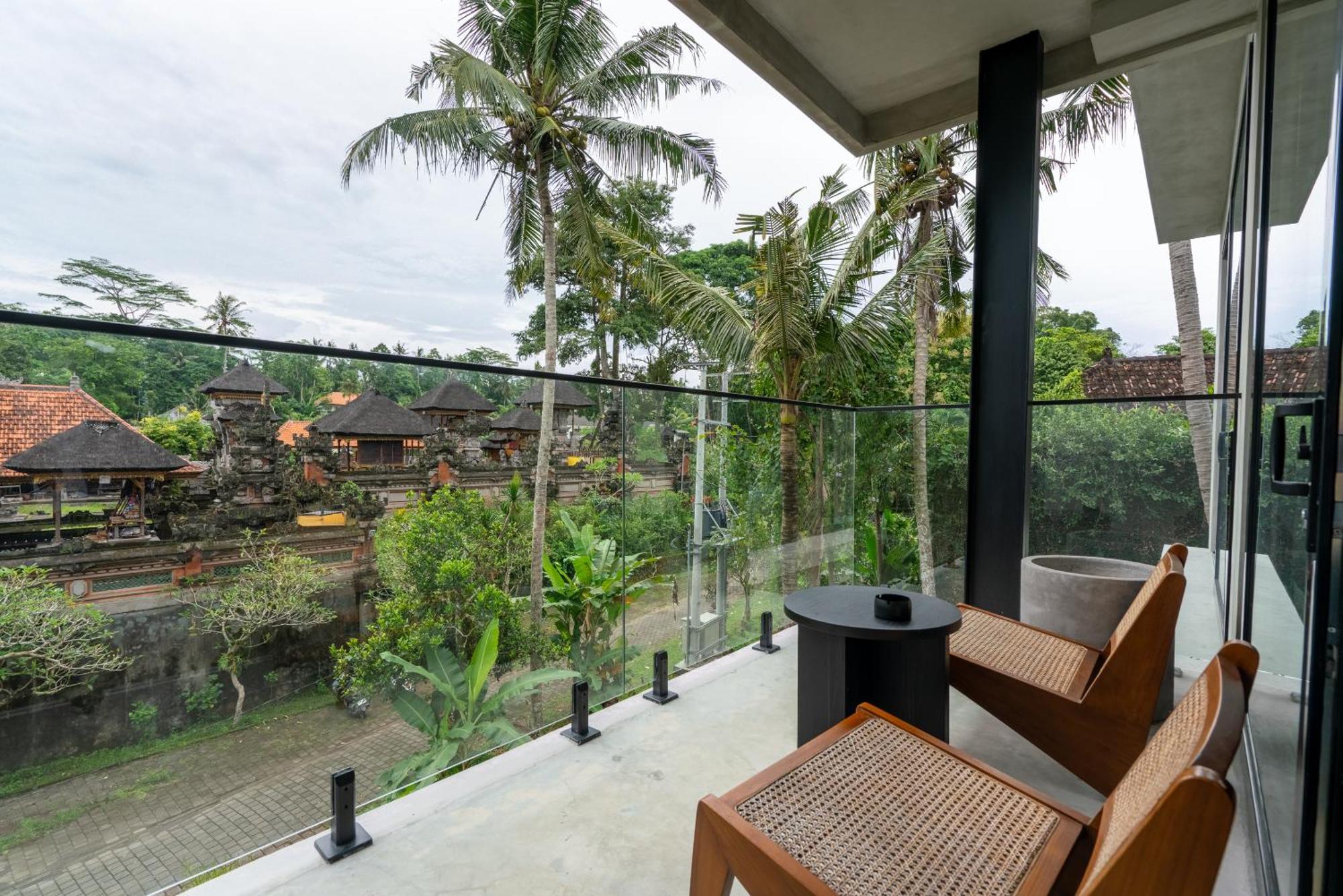 Work, And Unwind! Jungle Vista By Bcg