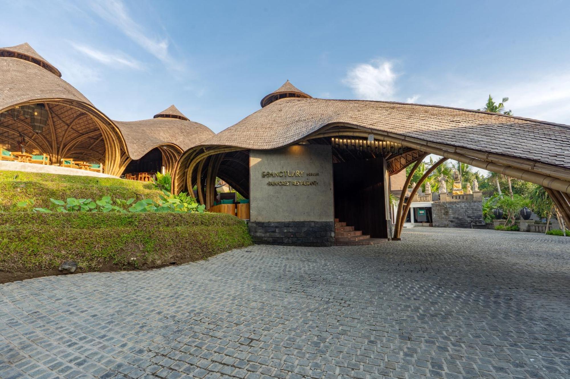 E Sanctuary Resor *