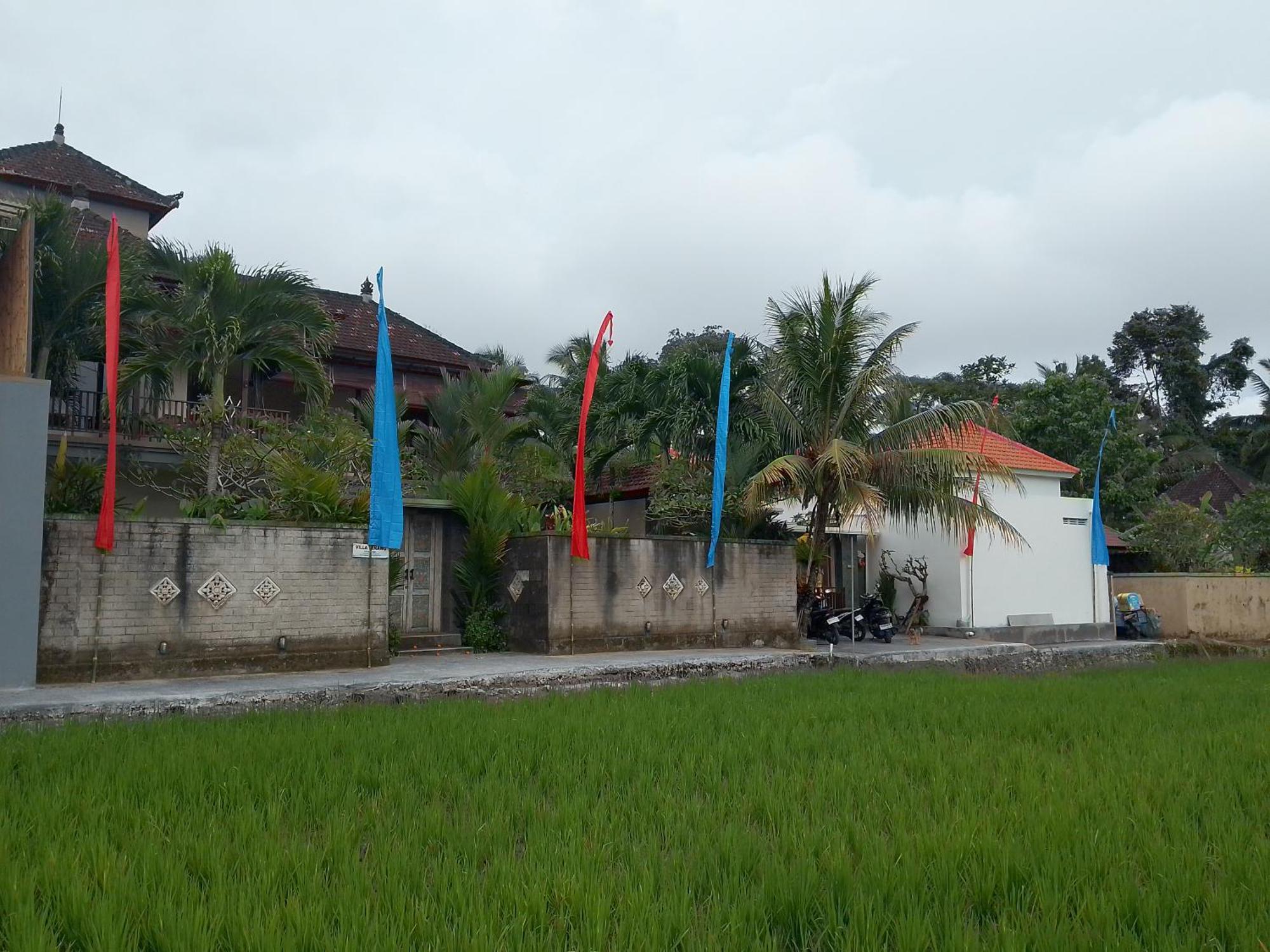 Villa Tenang