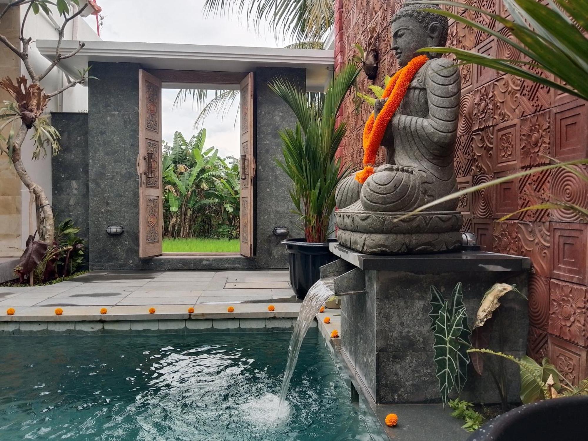 Villa Tenang