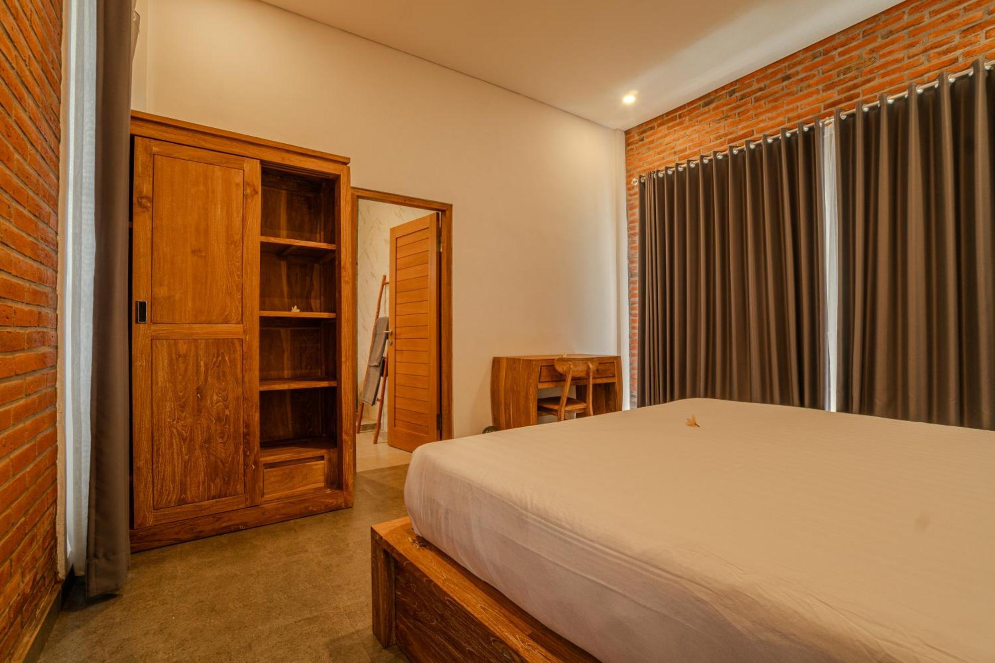 Dharma Villa *