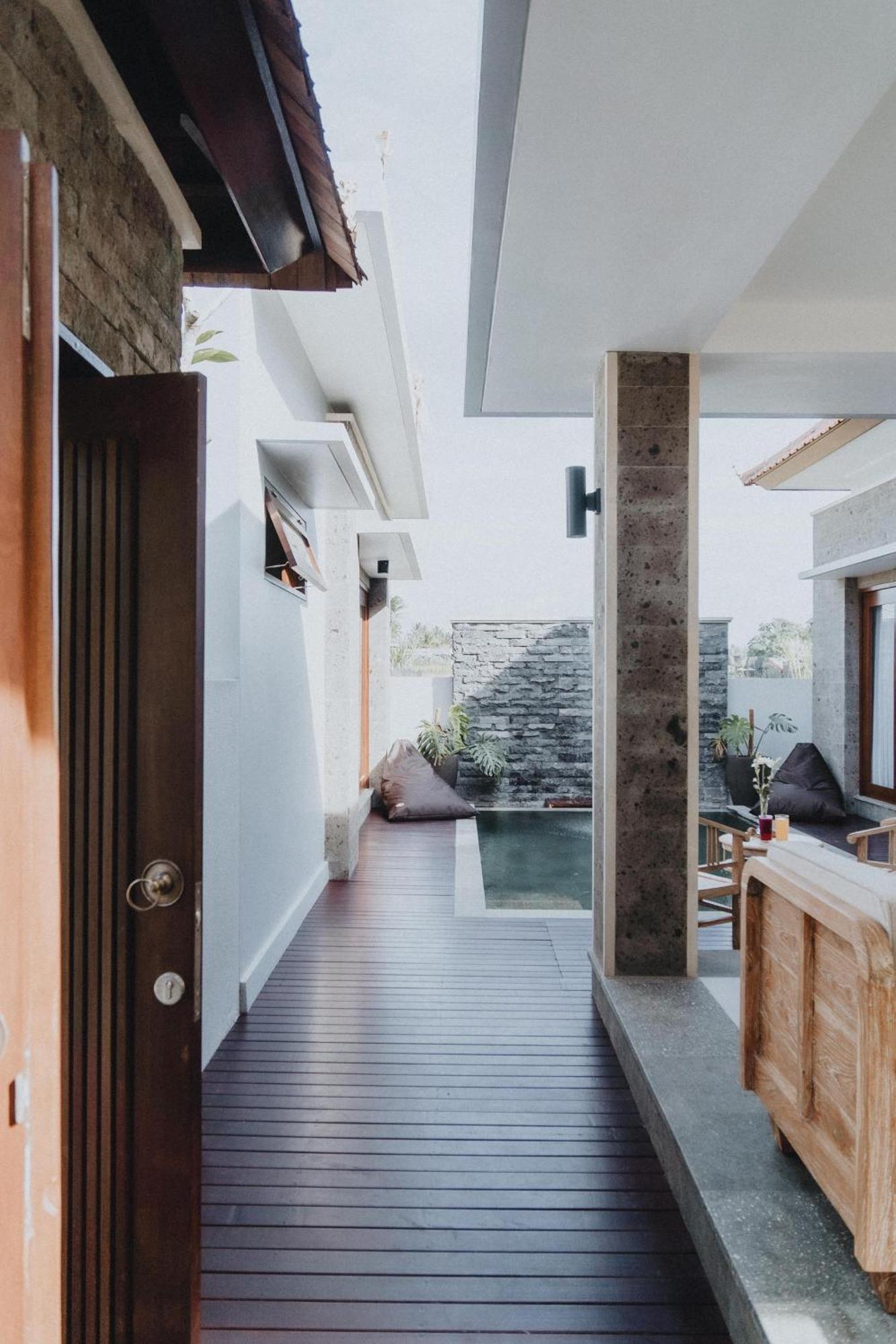 Legon Sari Villa *