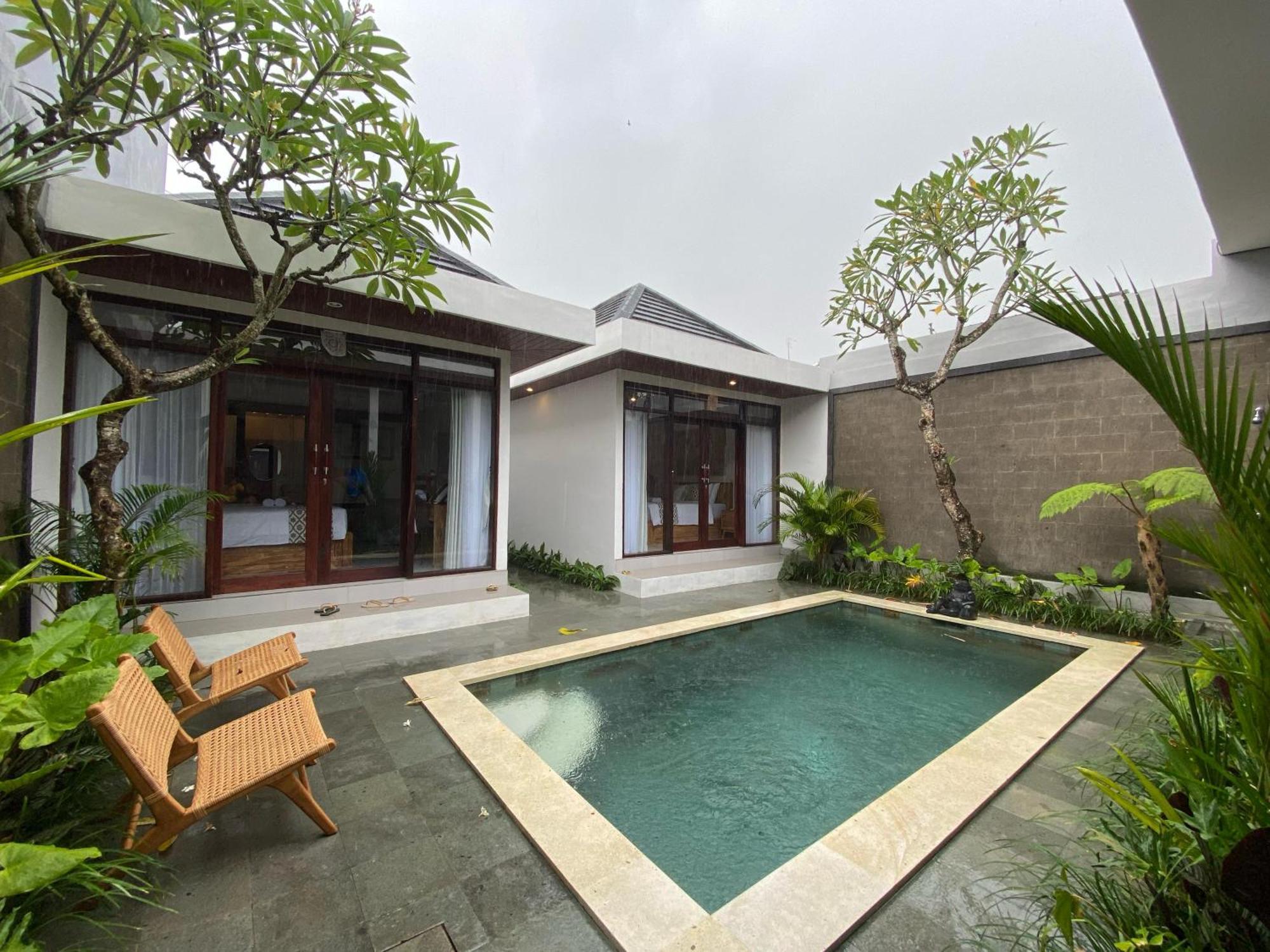Chic 2br Cozy & Private Pool At Bareng Villa *