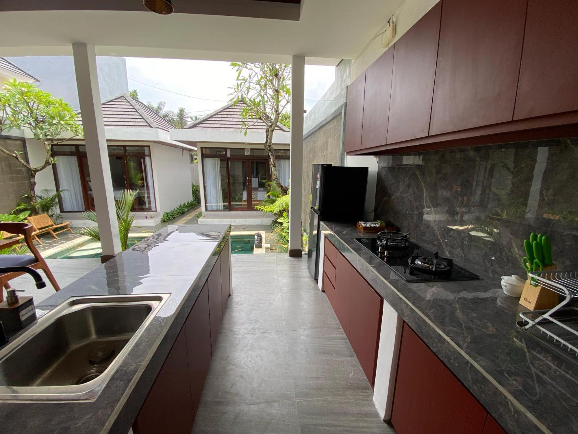 Villa Chic 2br Cozy & Private Pool At Bareng *