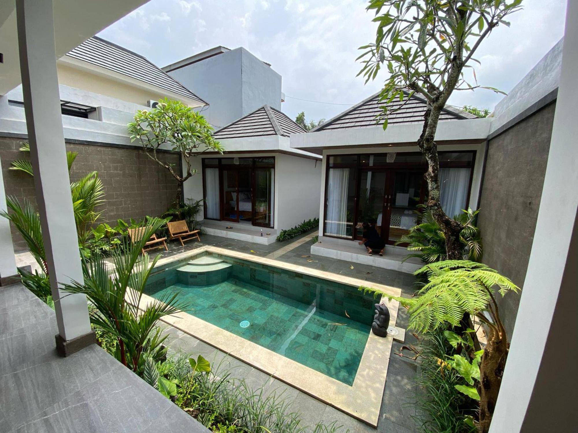 Chic 2br Cozy & Private Pool At Bareng Villa *
