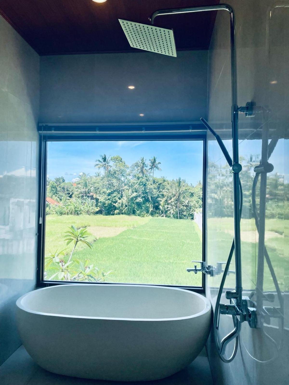 Nirana Guest house *