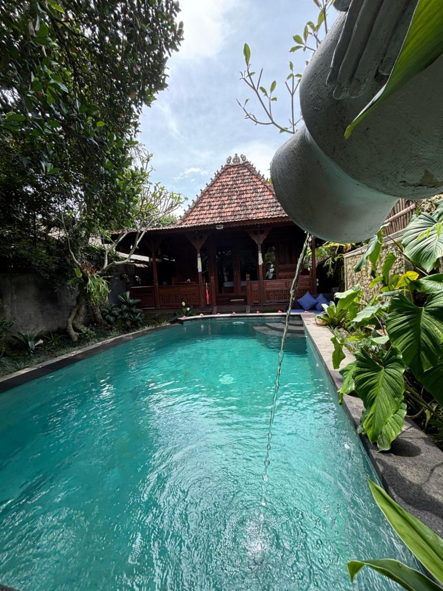 Villa Bumbung Sari