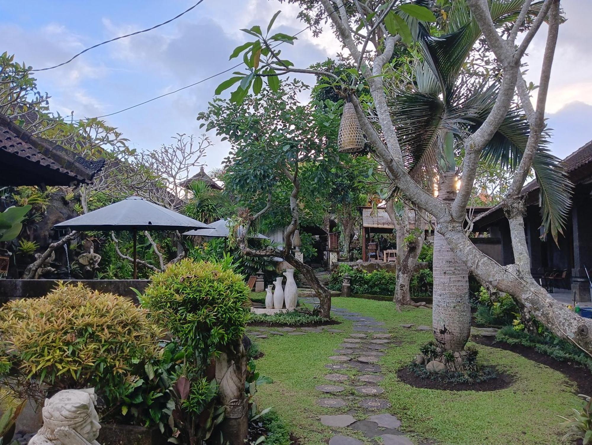 Liyer Spirit House 3*