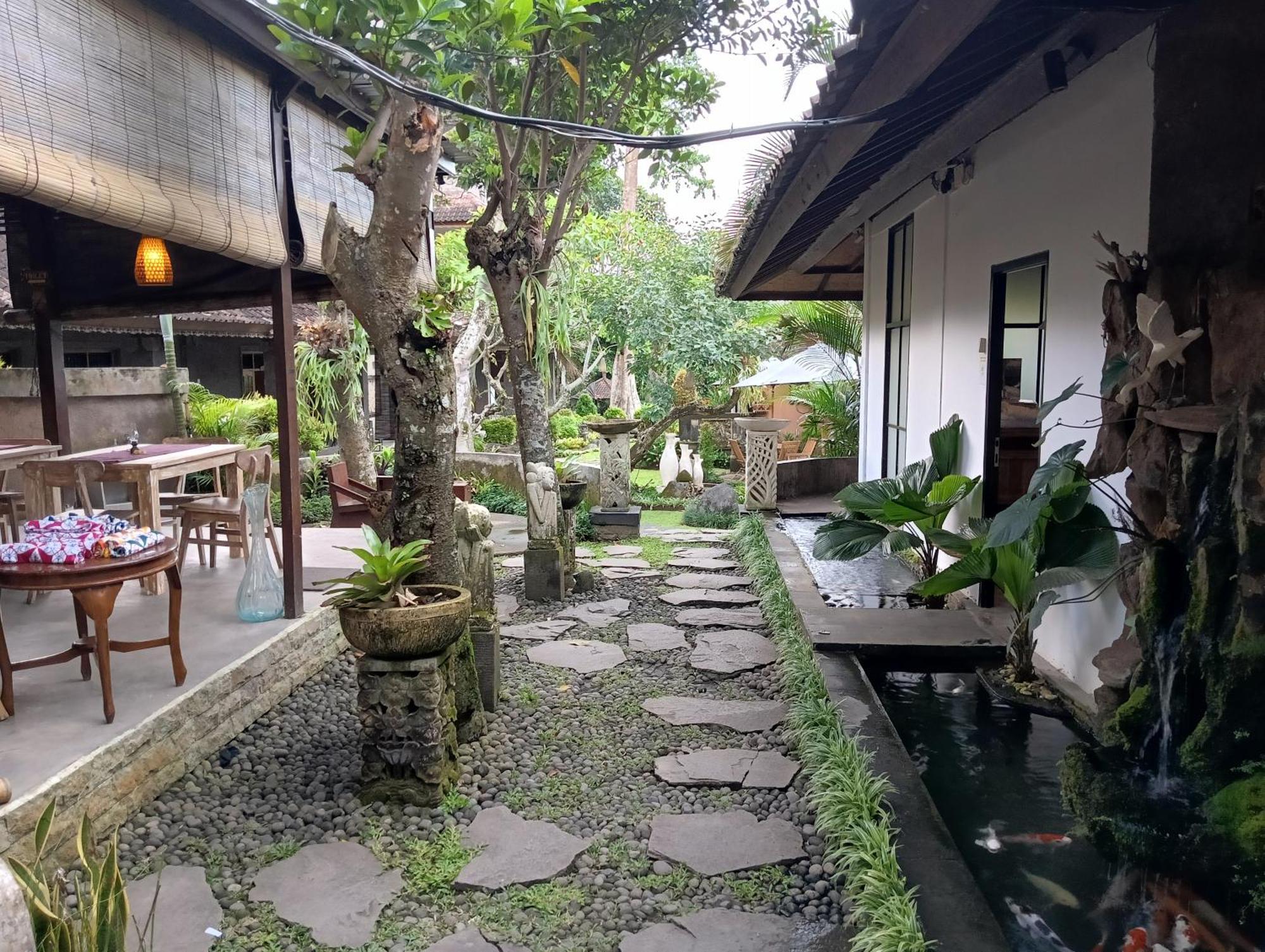 Liyer Spirit House