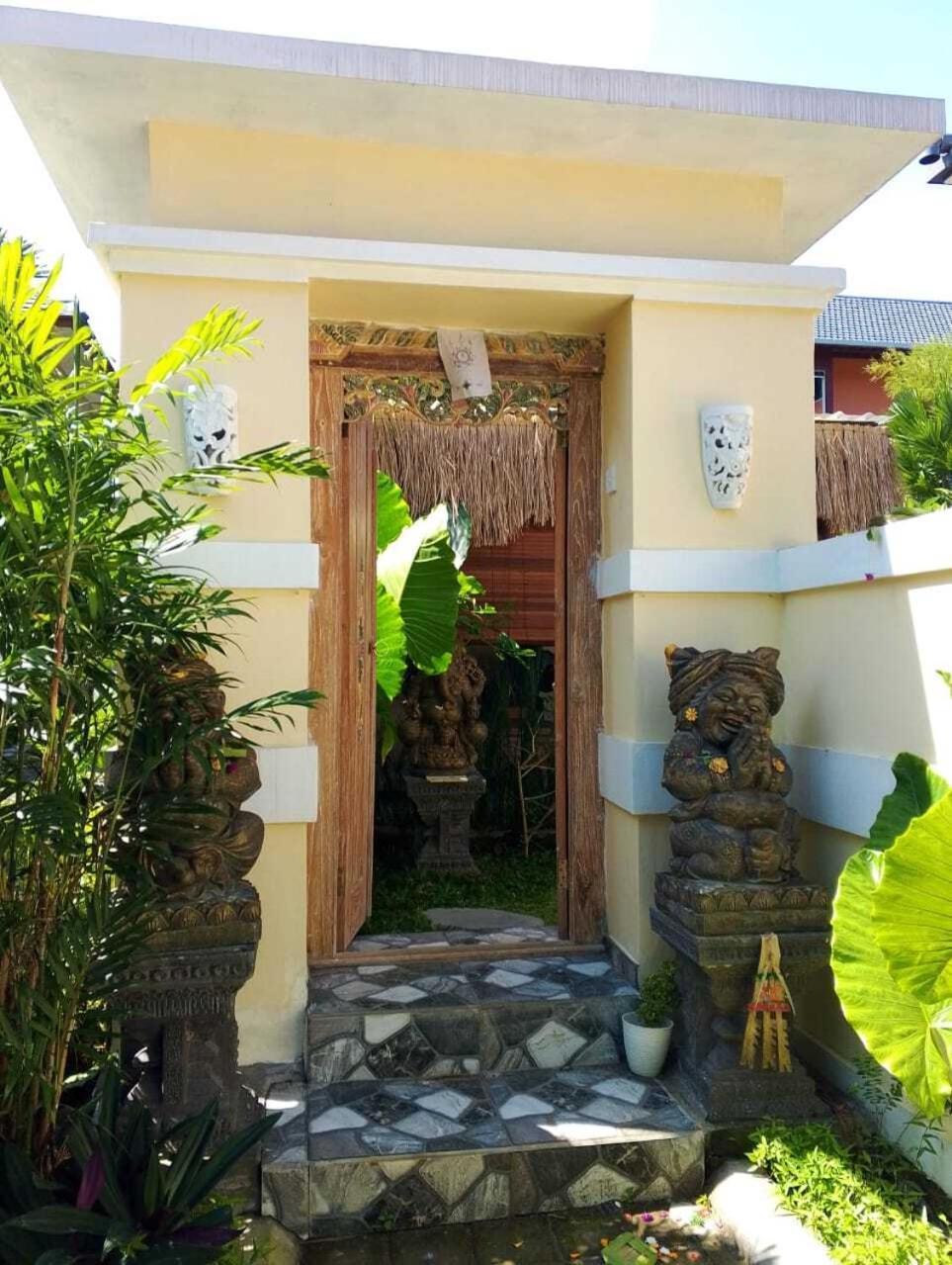 Bed & Breakfast Puri Ume Dewi Private Villa With 3 Room