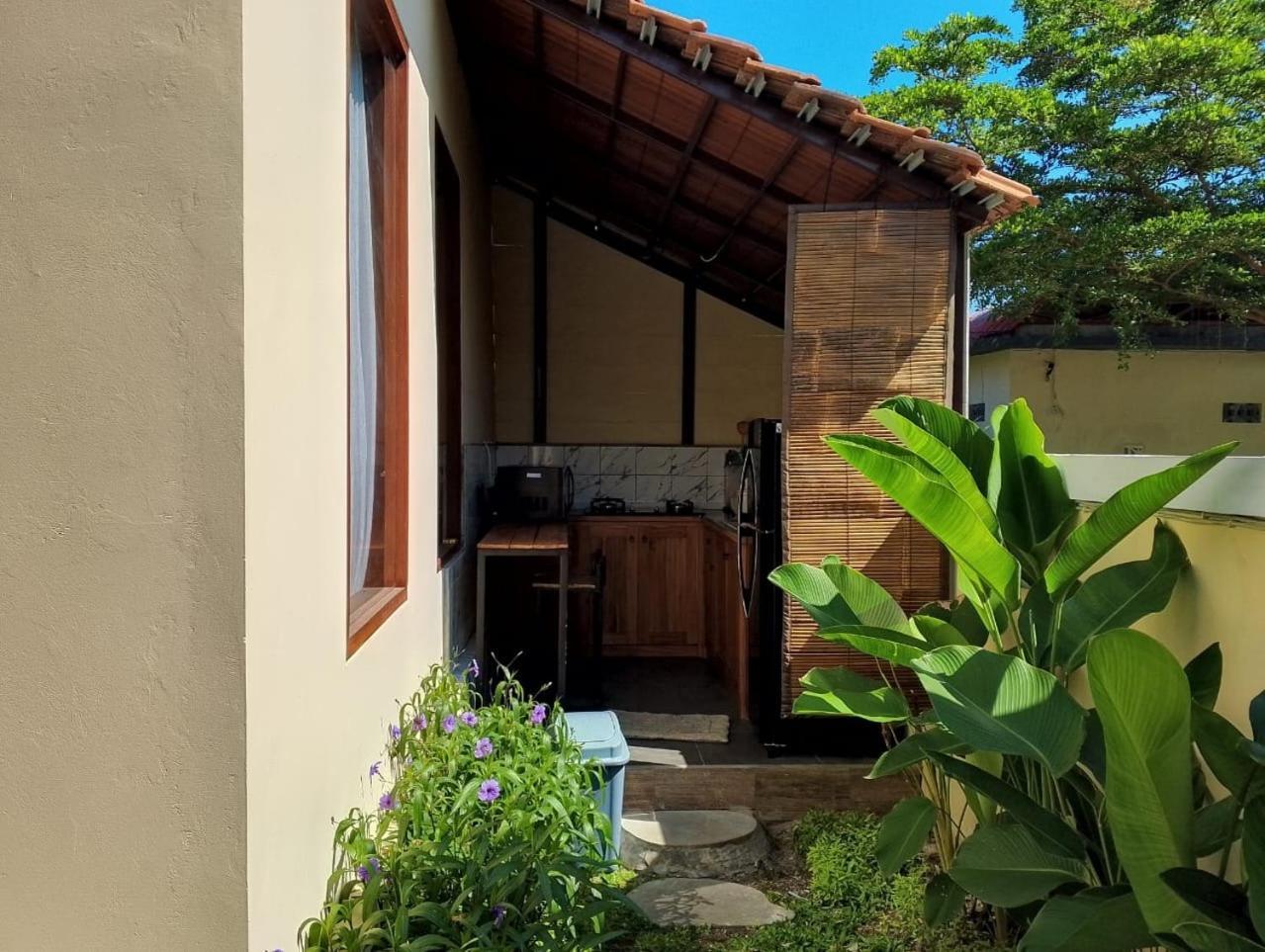 Puri Ume Dewi Private Villa With 3 Room Bed & Breakfast *