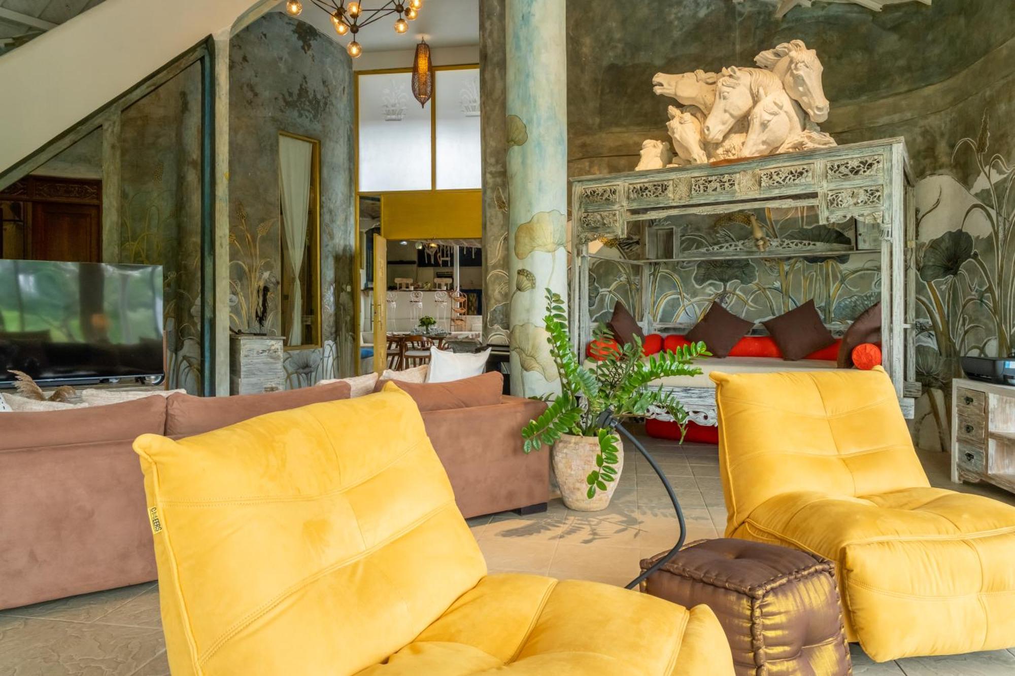 Artist - Luxury 3bdr Private Pool *