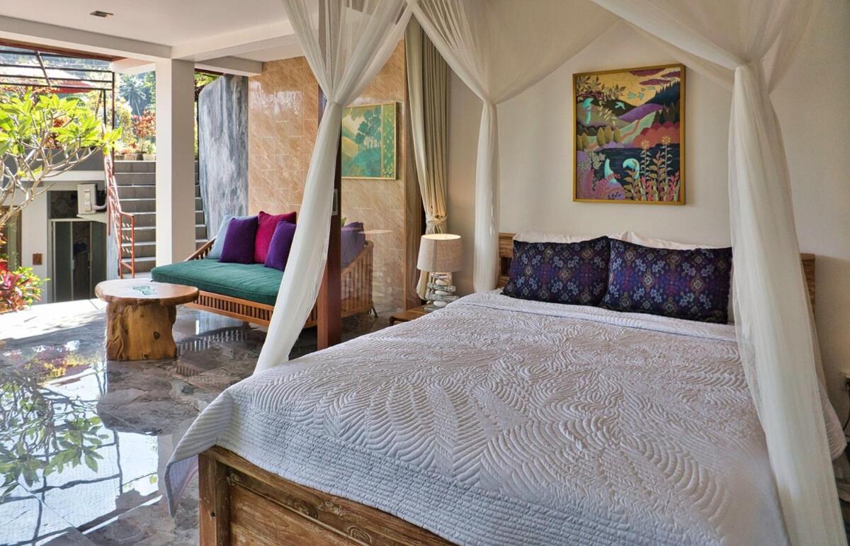 Villa River Song Bali Sayan 9 Br