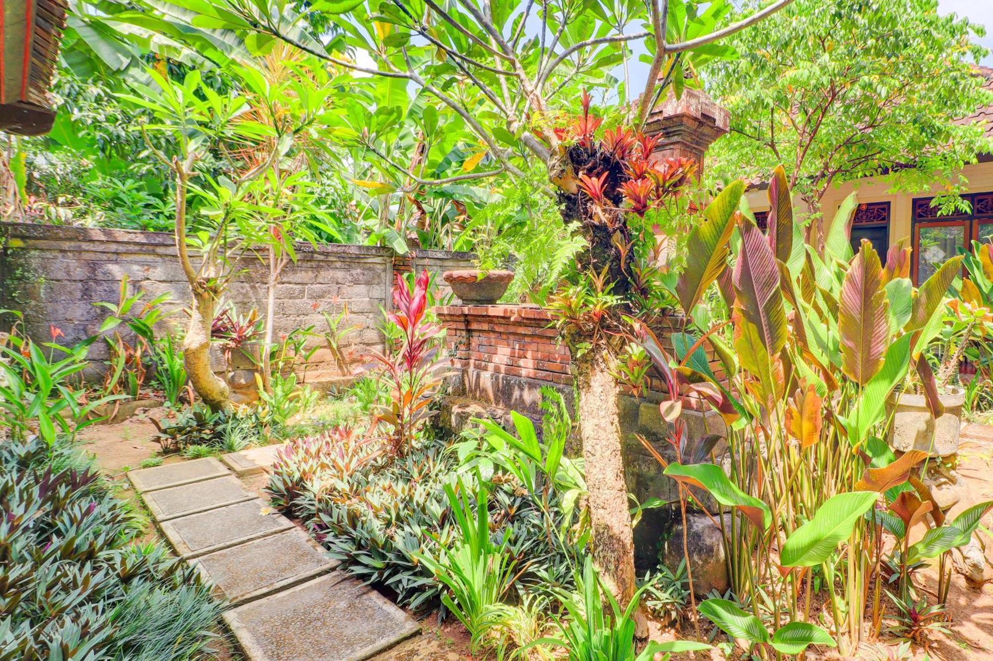 Homestay O Ubud Asri Near Monkey Forest *