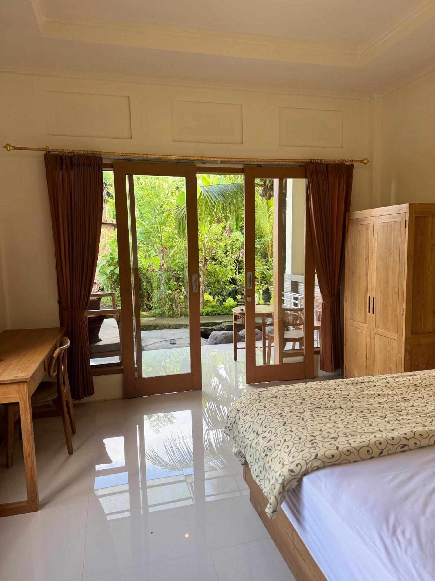 Pineapple House Guest house