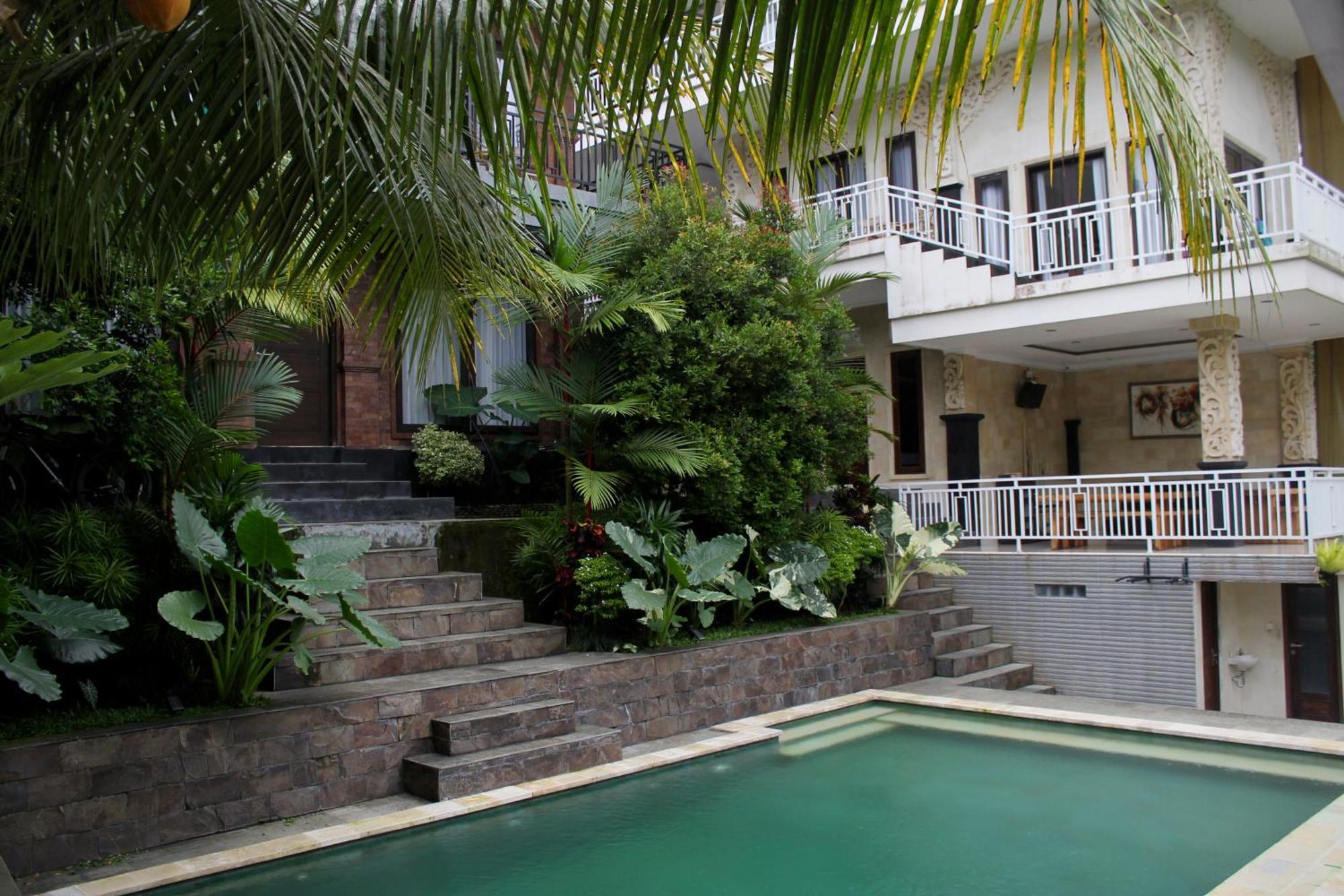 Hanaka Riverside Guest house