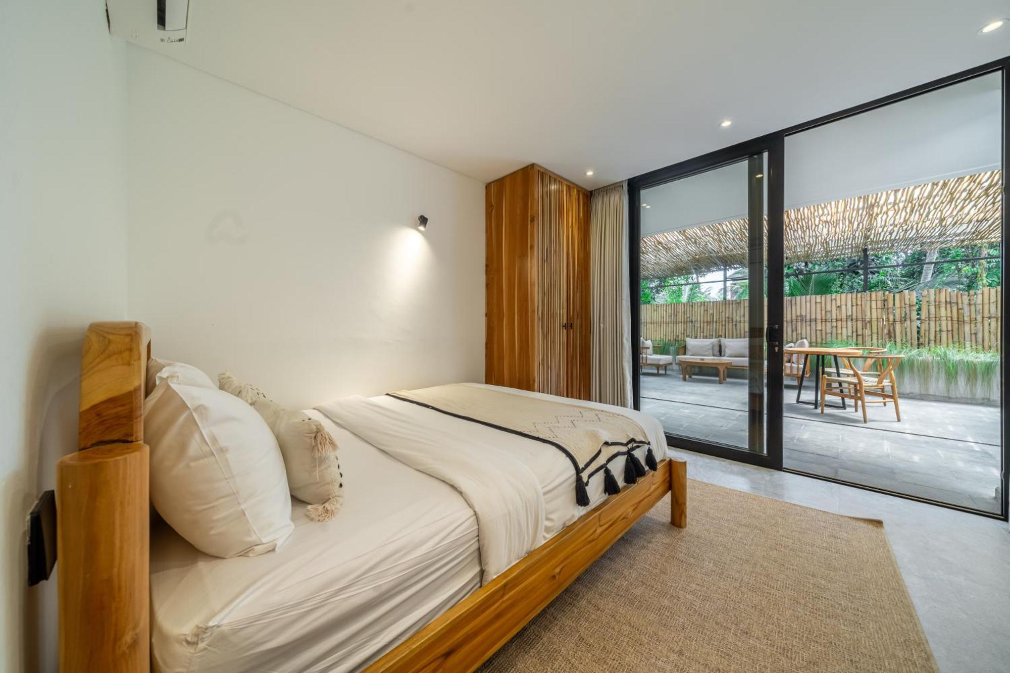 Happiness 1 - Wake Up In Paradise - Live In Ubuds Spot Apartment *
