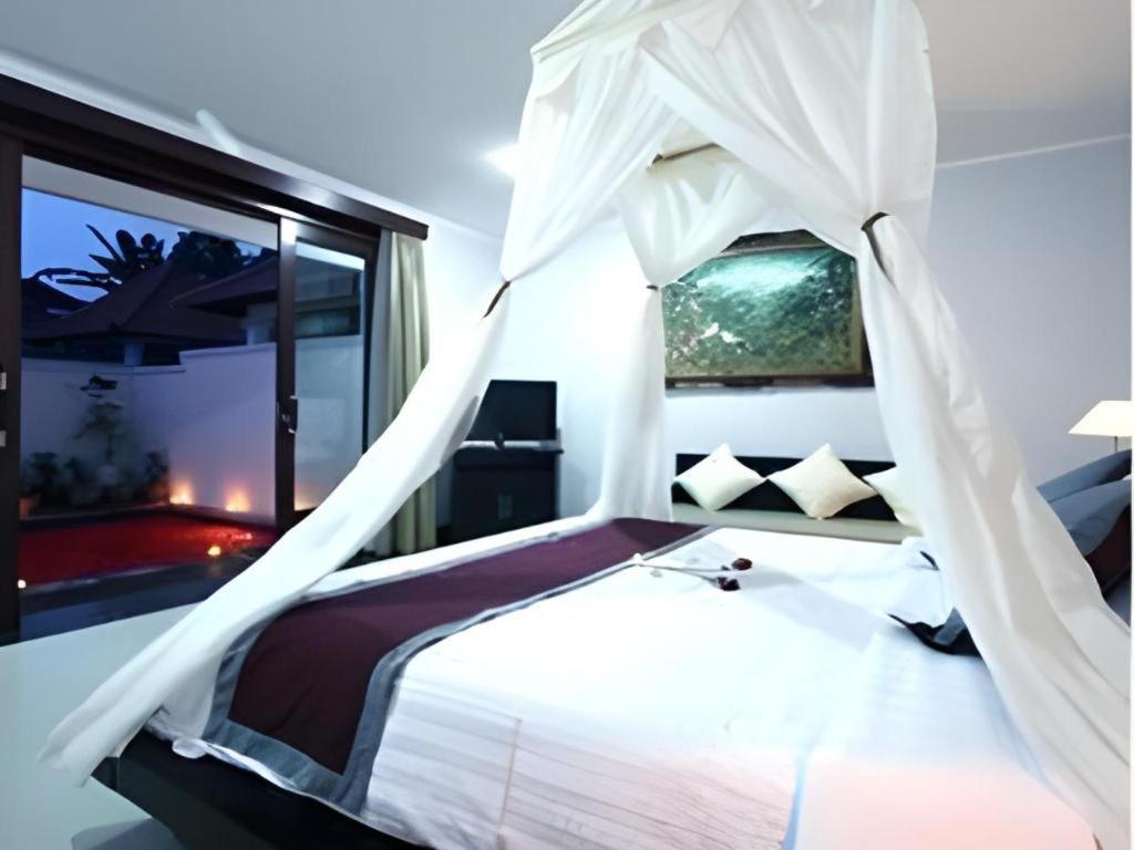 Evita Resort 4*
