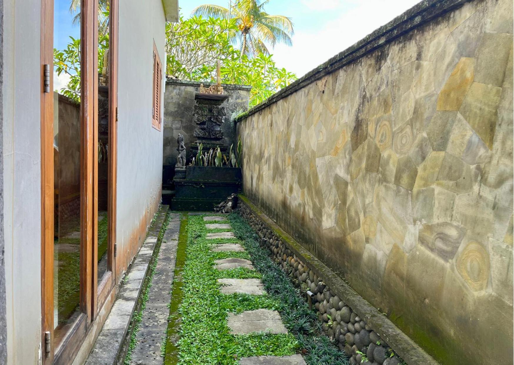 Puri Galih Villa *