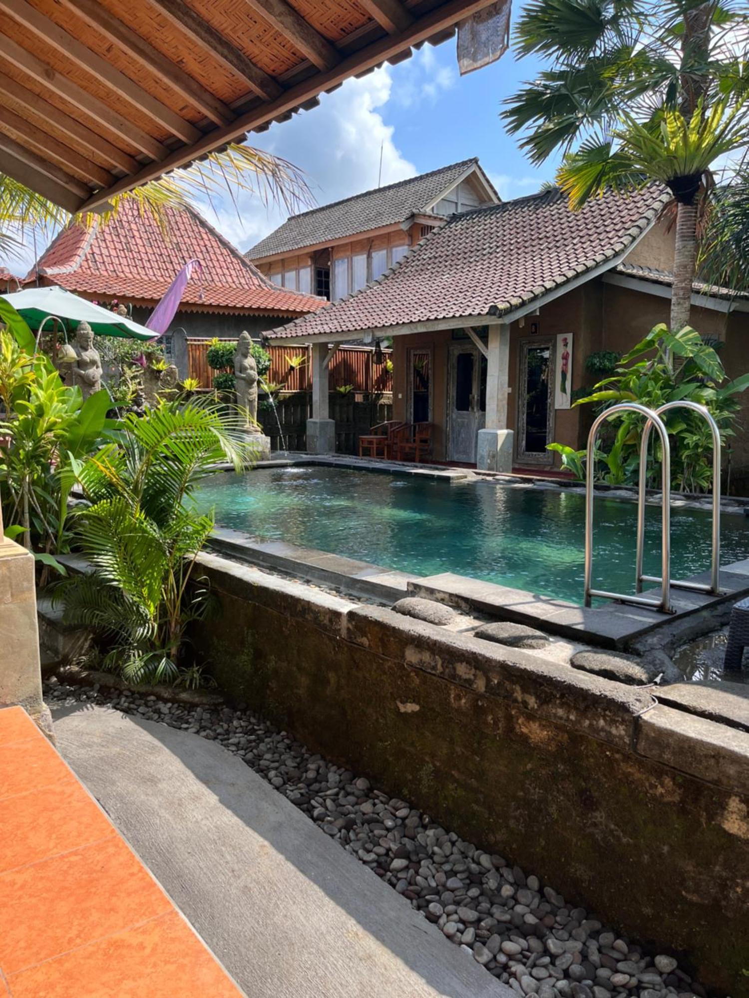 Resort Ananda Jj & *