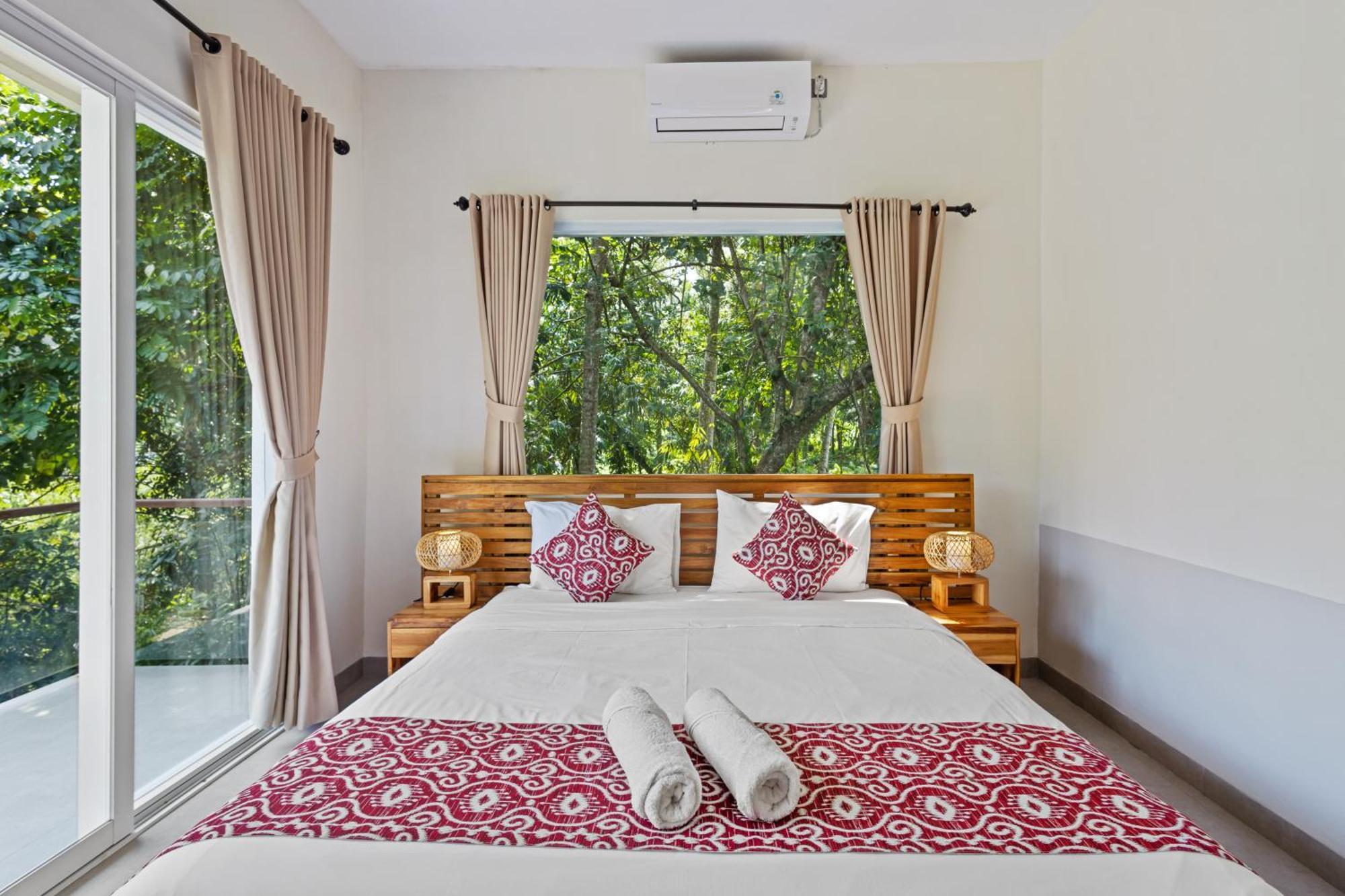 New 4 Bedroom Surrounded By Jungle And Ricefields Villa Ubud (Bali)