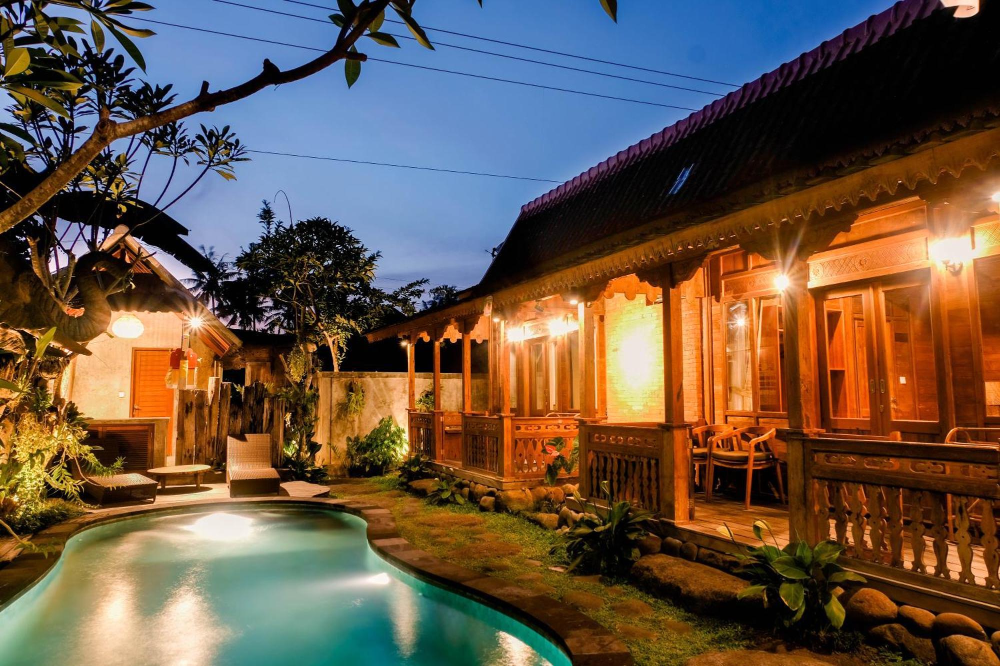 Kayu Batu Ubud (Bali)
