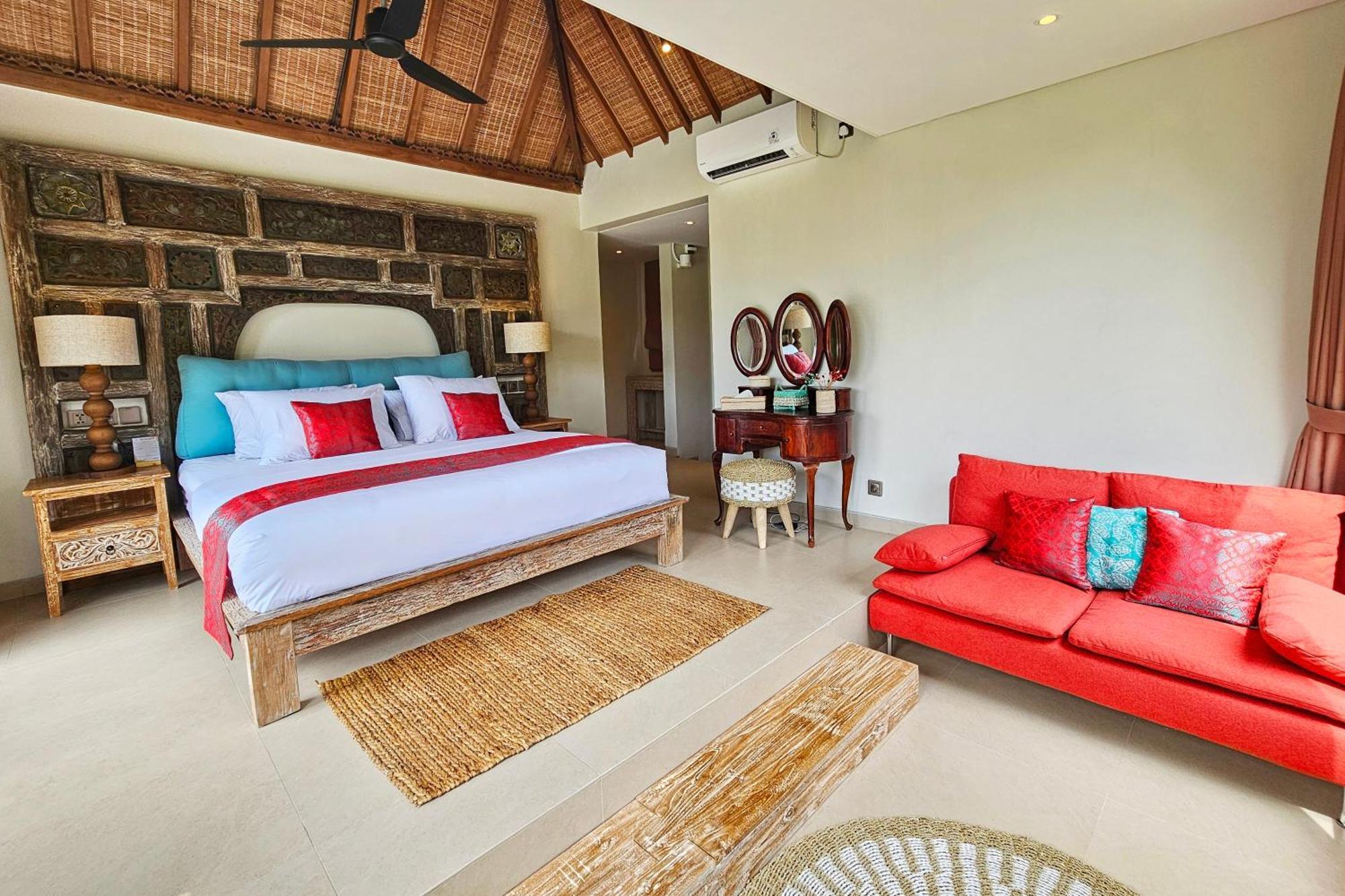 Diyara - 6000 Sq Ft Private - Stunning Rice Field View - Big Pool & Garden *